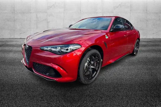 Alfa Romeo Giulia 2.9 T V6 AT8 Quadrifoglio