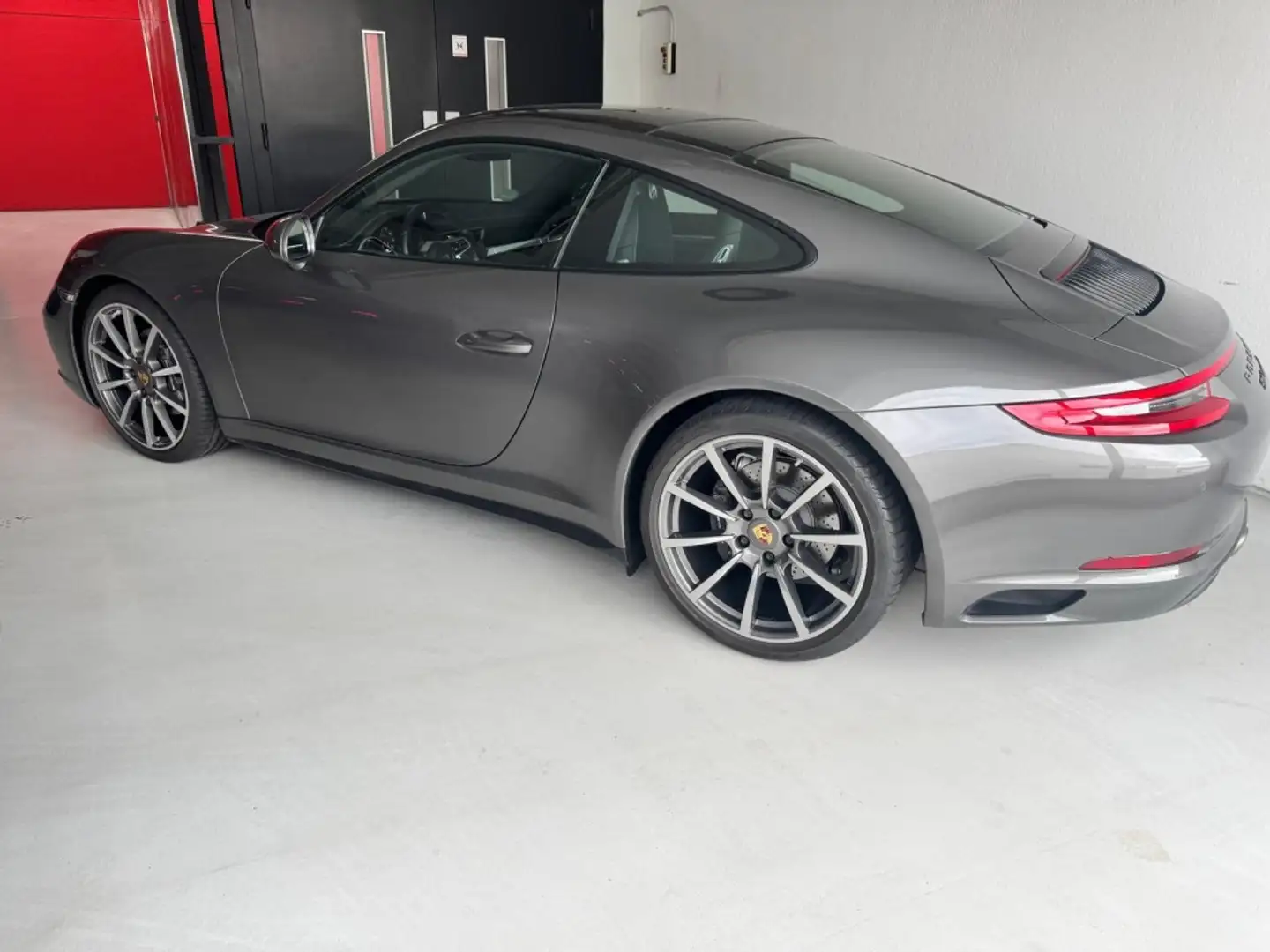 Porsche 991 Carrera 4 Coupé PDK Gris - 2