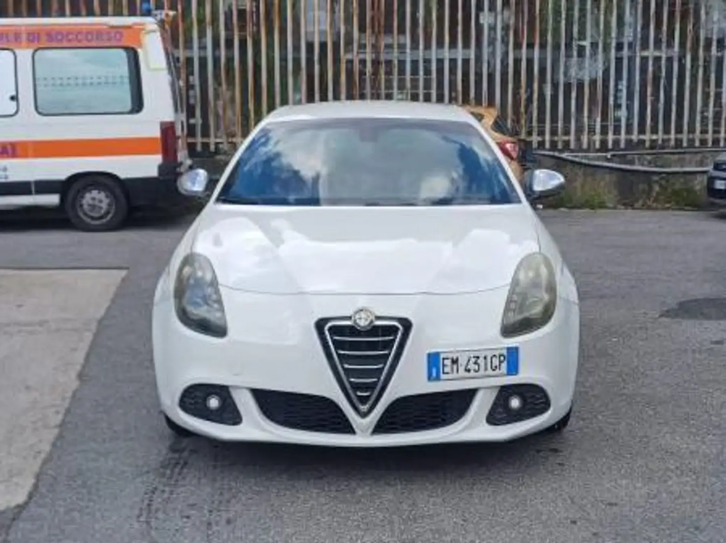 Alfa Romeo Giulietta Giulietta III 2010 1.4 t. m.air Progression 170cv Blanc - 1