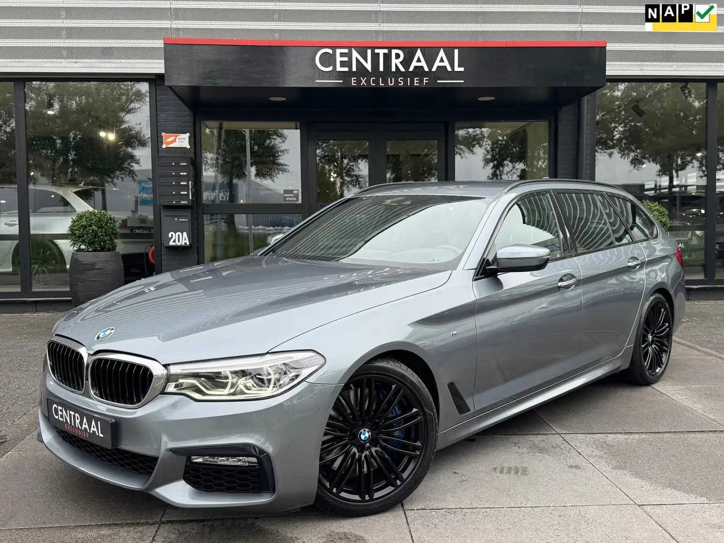 BMW 540 5-serie Touring 540i xDrive High Exe M-Sport|Head- Grau - 1