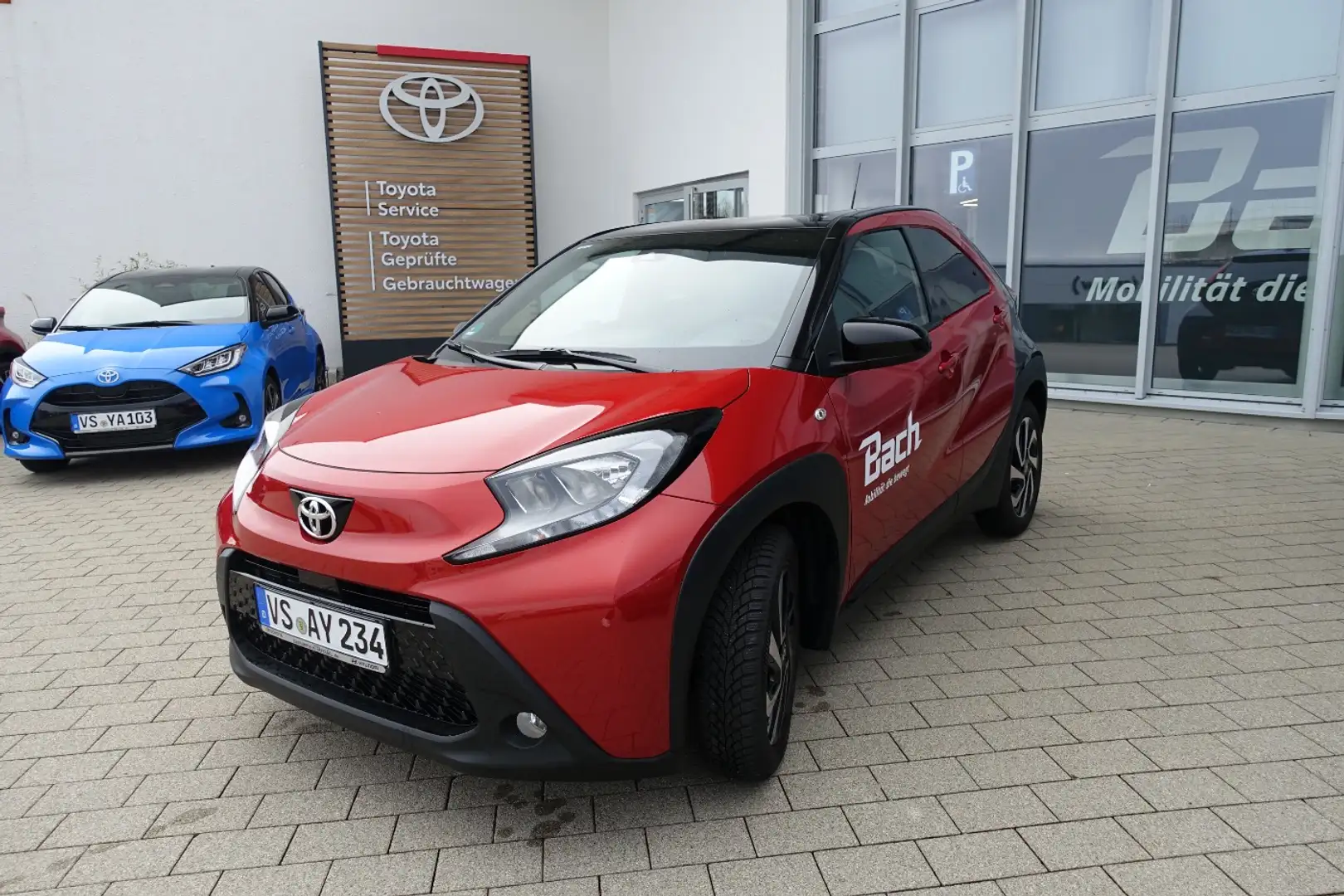 Toyota Aygo X 1,0L VVT-i 5-Türer Pulse Black - 2