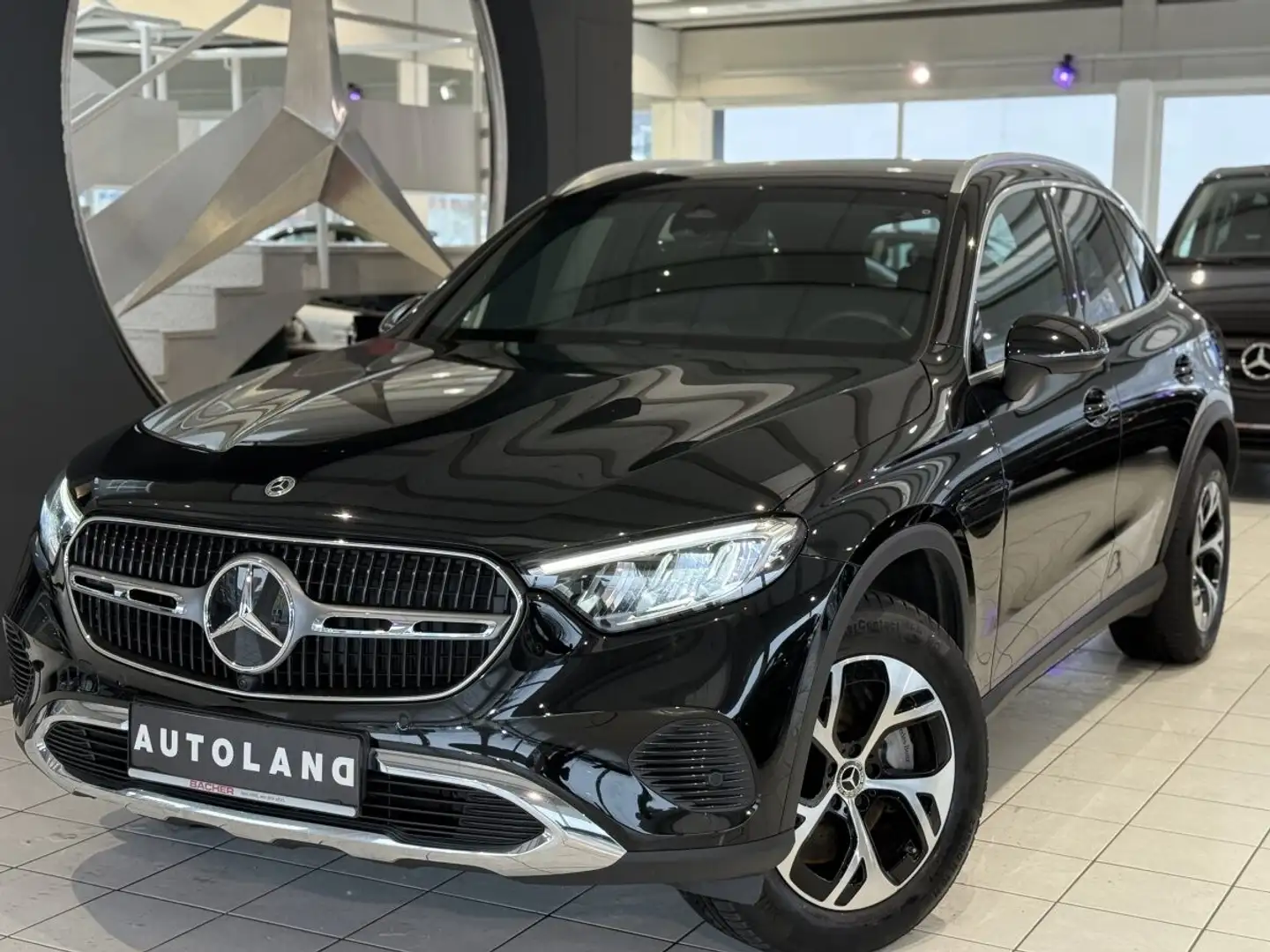 Mercedes-Benz GLC 300 de 4Matic Schwarz - 1