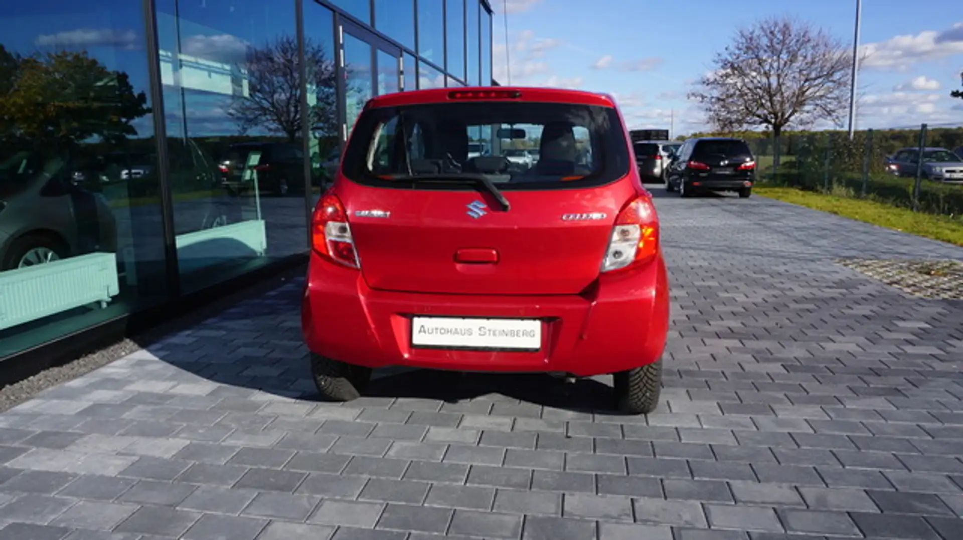 Suzuki Celerio AUTOMATIK+KLIMA+EINPARKHILFE Rouge - 2