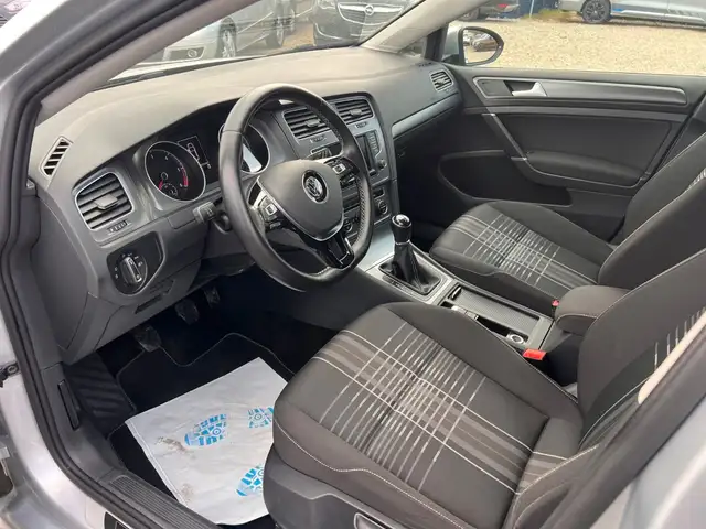 Volkswagen Golf view 7