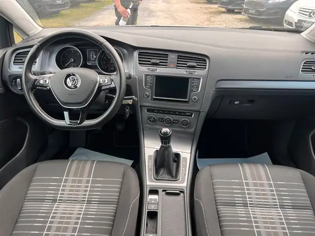Volkswagen Golf view 8