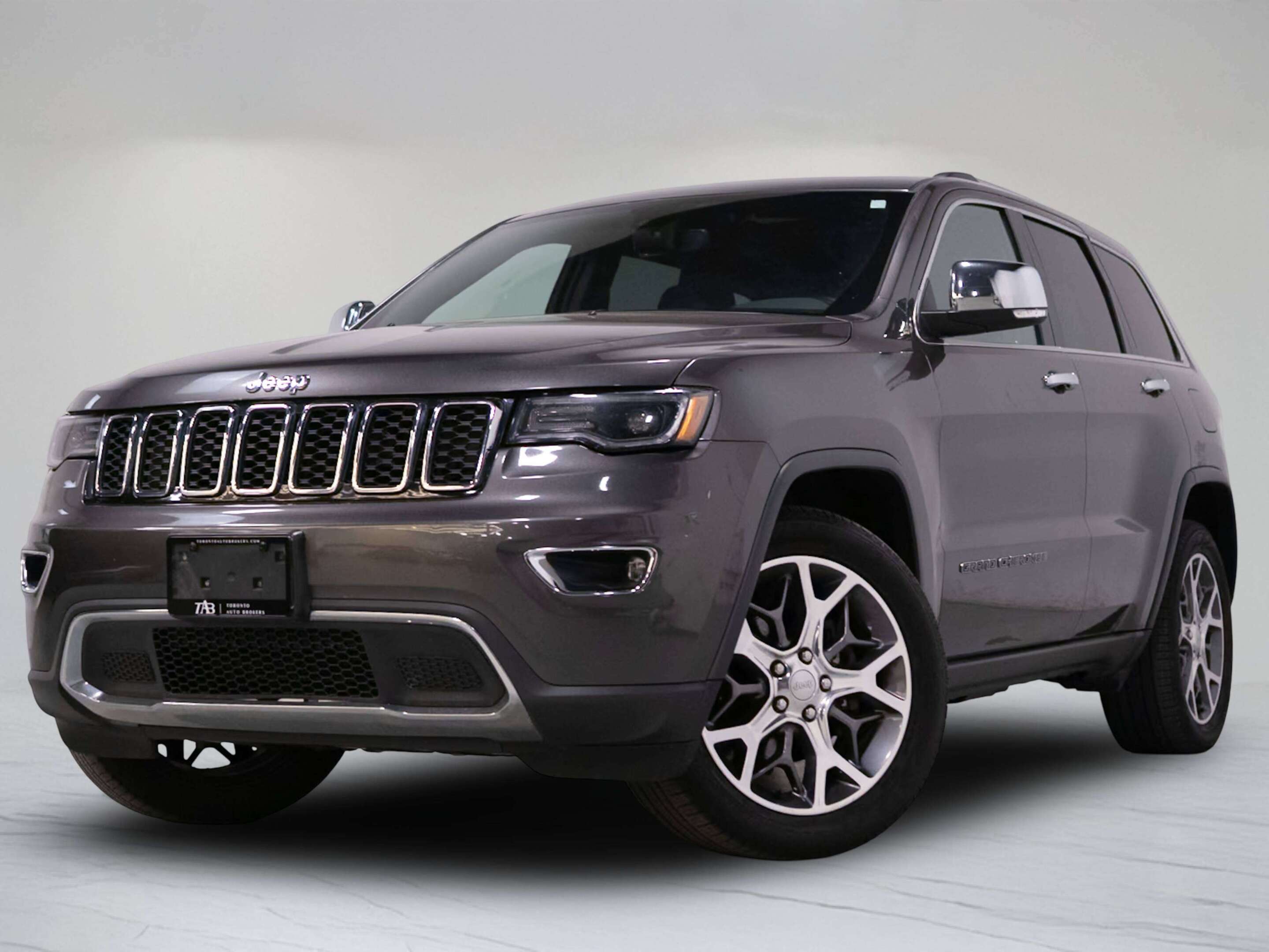 Gray 2020 Jeep Grand Cherokee SUV / Crossover Four-Wheel Drive 8-Speed Automatic