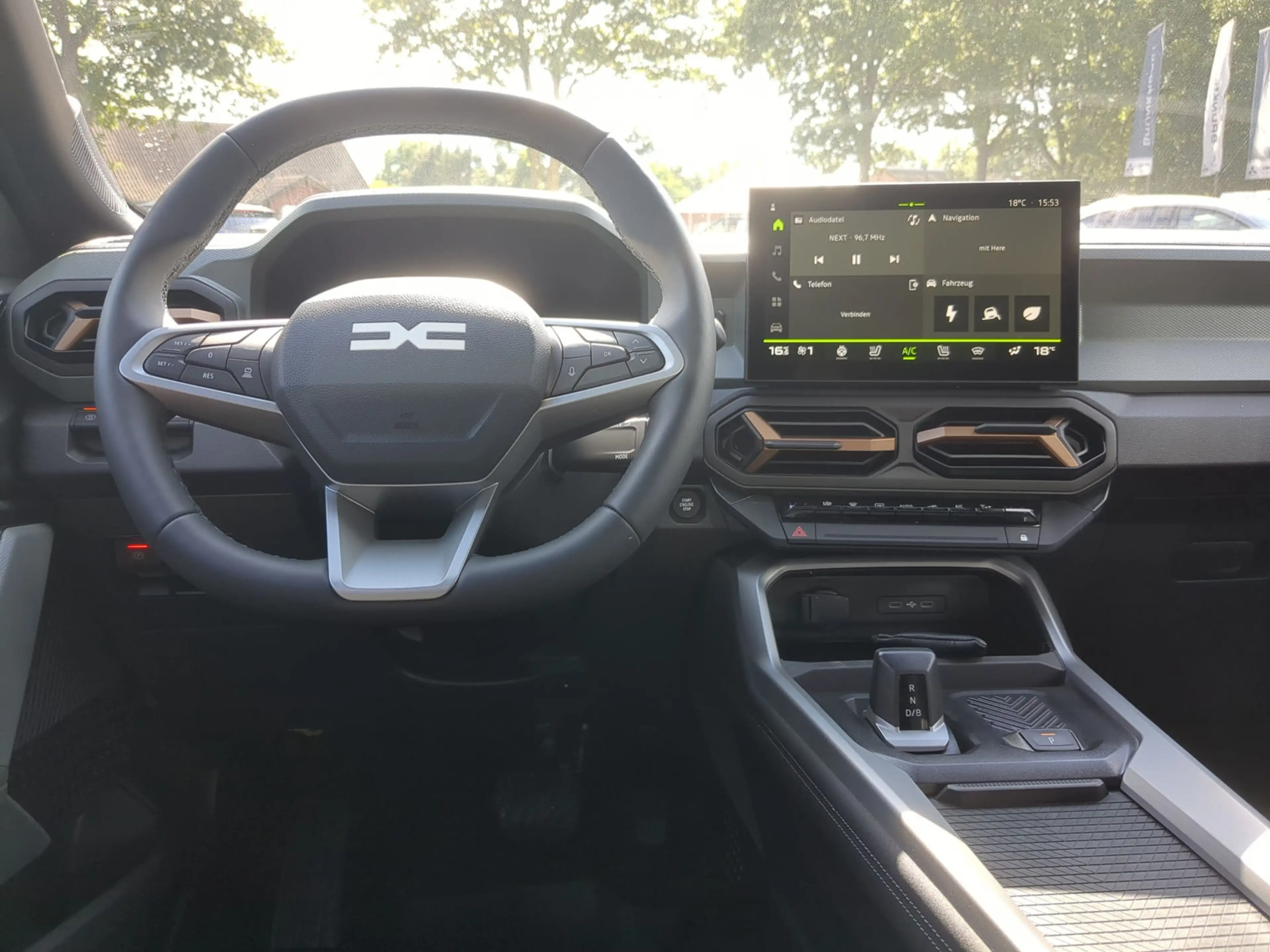 Dacia Bigster Hybrid 155 Extreme SHZ+Panodach+LKHZ+Navi — photo 6