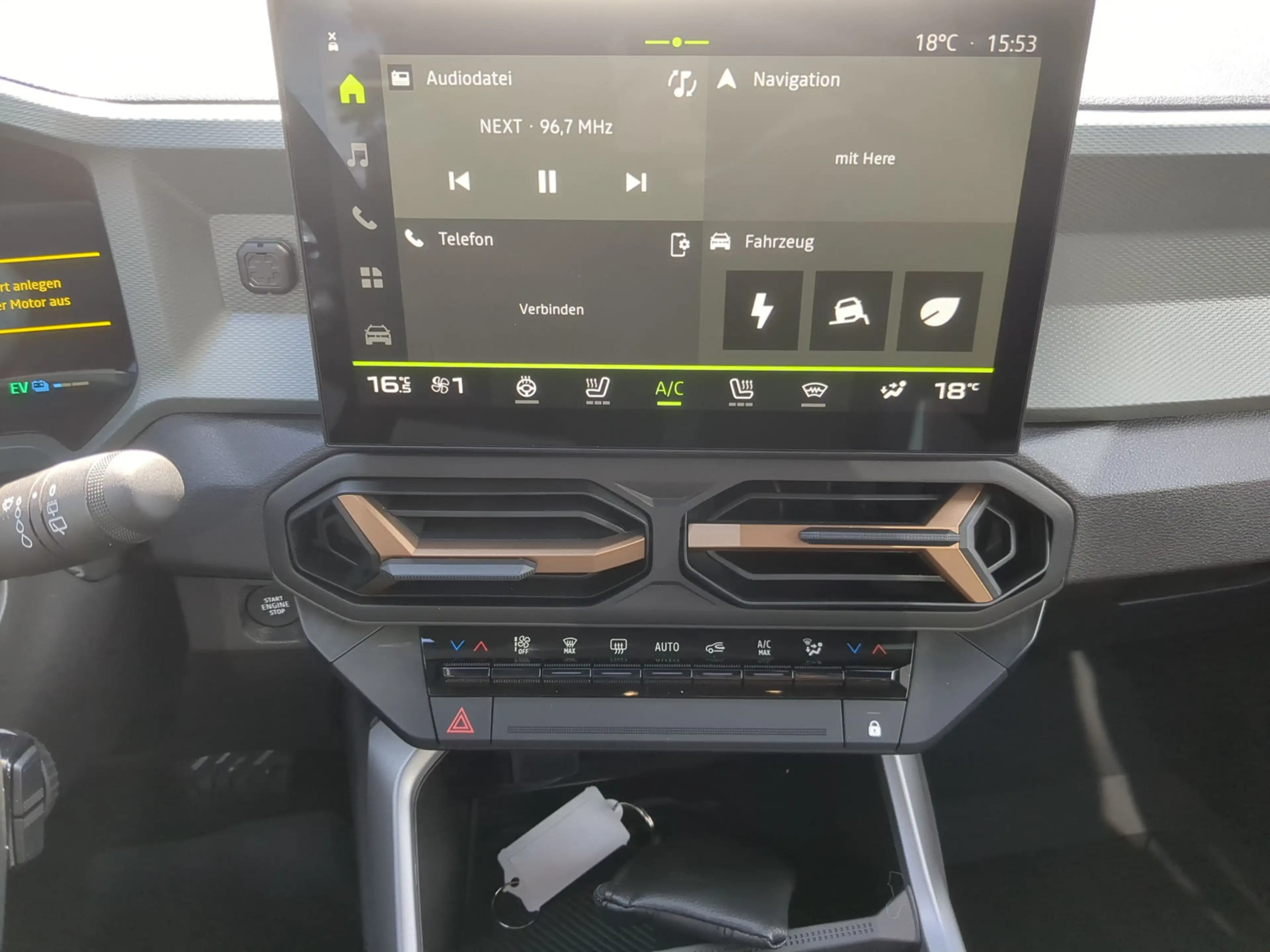 Dacia Bigster Hybrid 155 Extreme SHZ+Panodach+LKHZ+Navi — photo 11