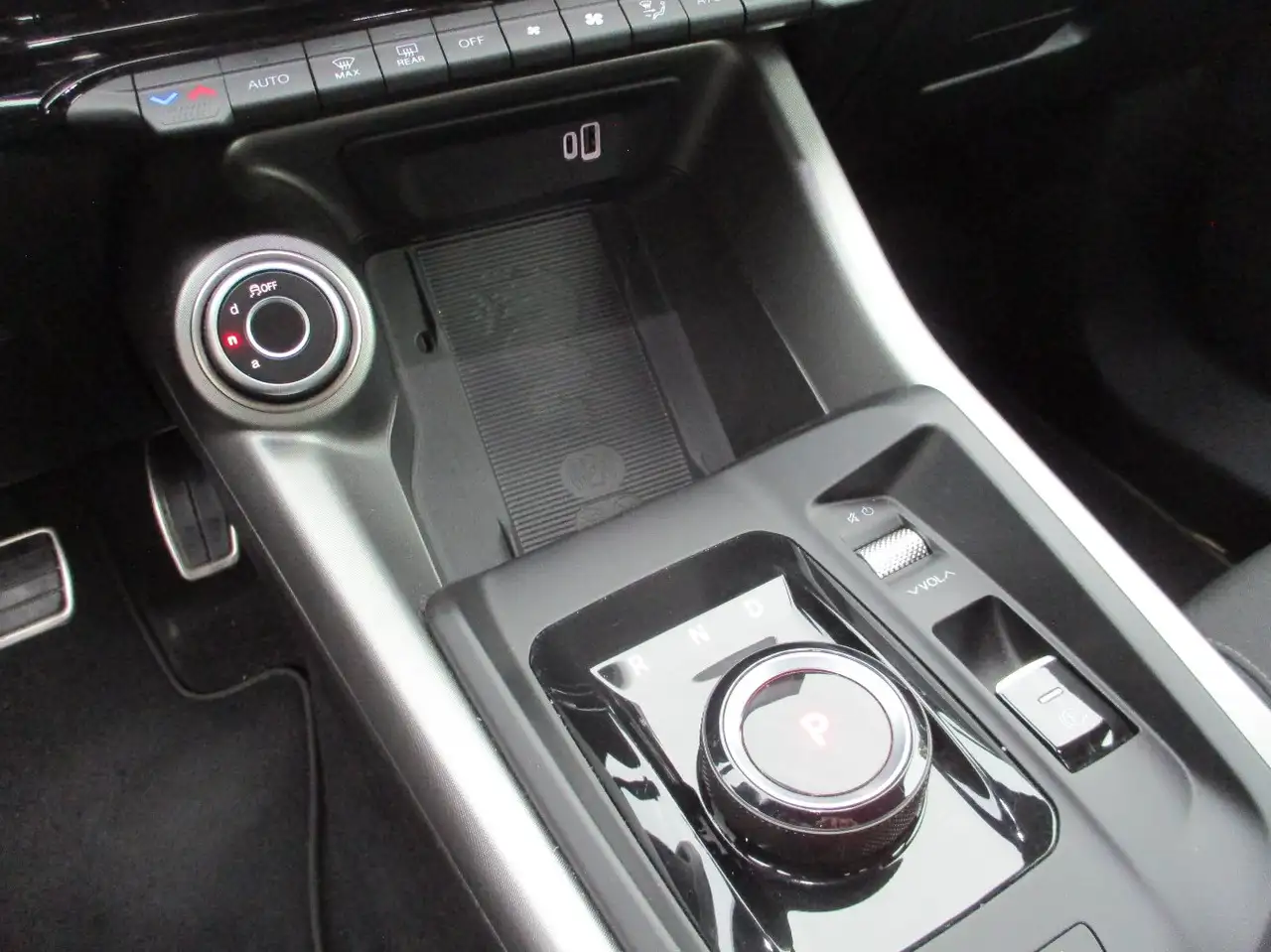 Alfa Romeo Tonale 2025 — фото 10