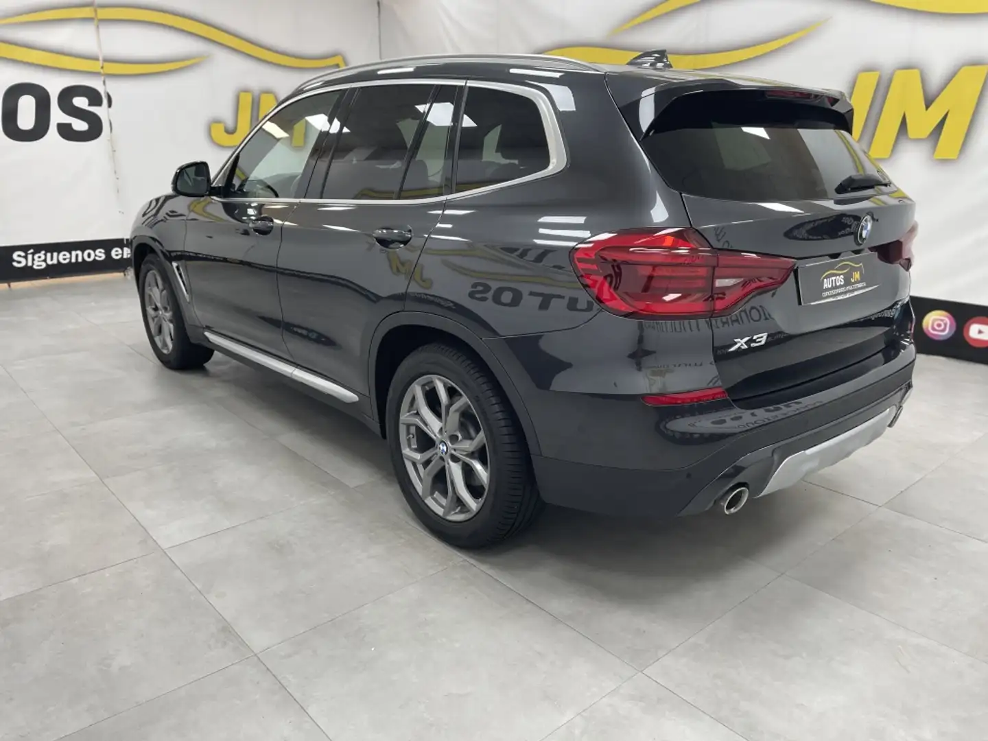 BMW X3 xDrive 20dA Gris - 2