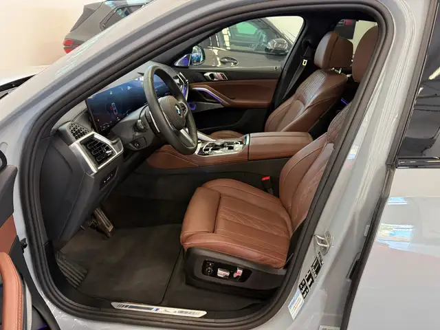 BMW X6 view 13