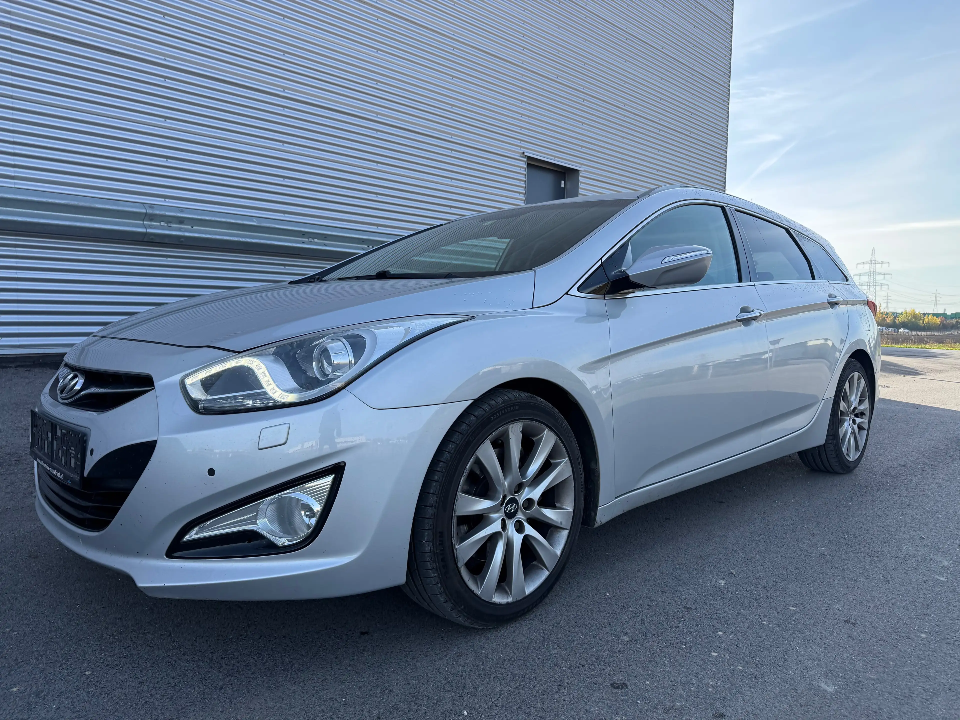 Hyundai i40 Premium 1,7 CRDi Aut. ID:80 — photo 2