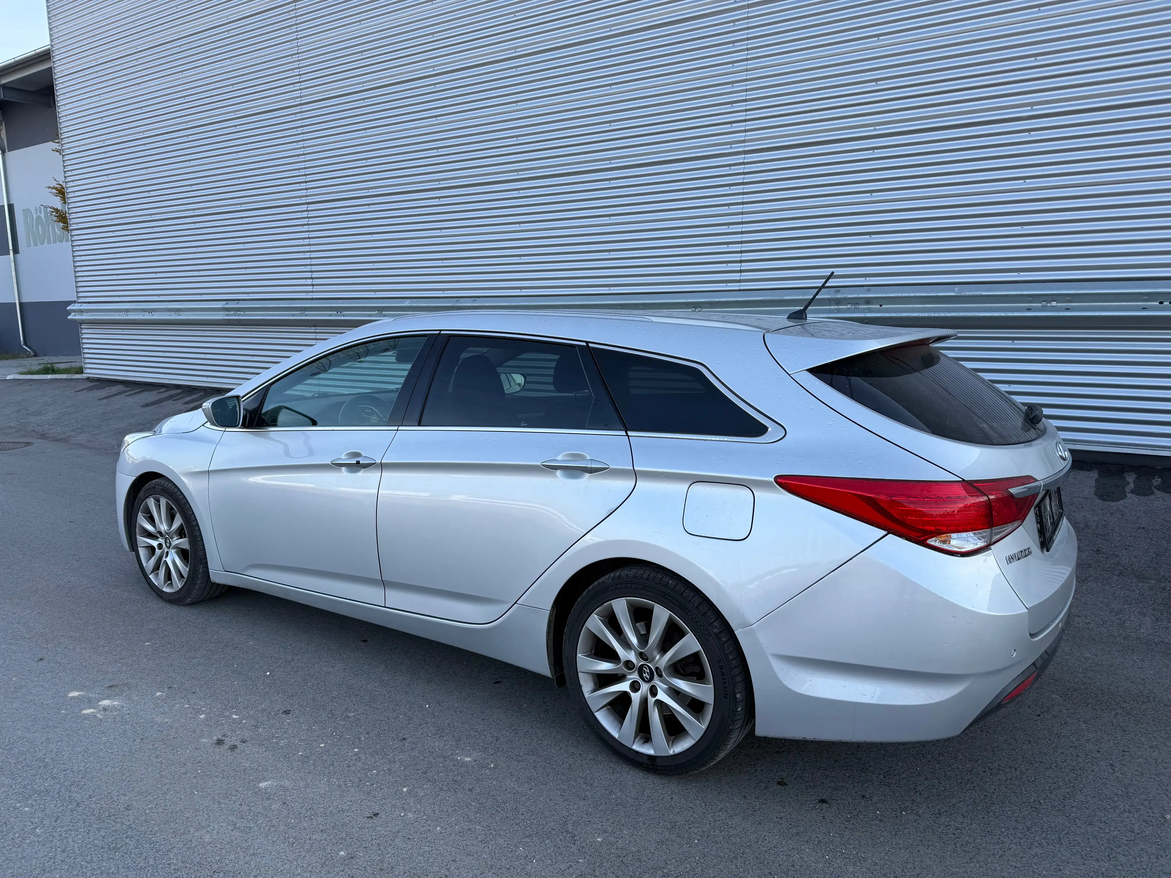 Hyundai i40 Premium 1,7 CRDi Aut. ID:80 — photo 5