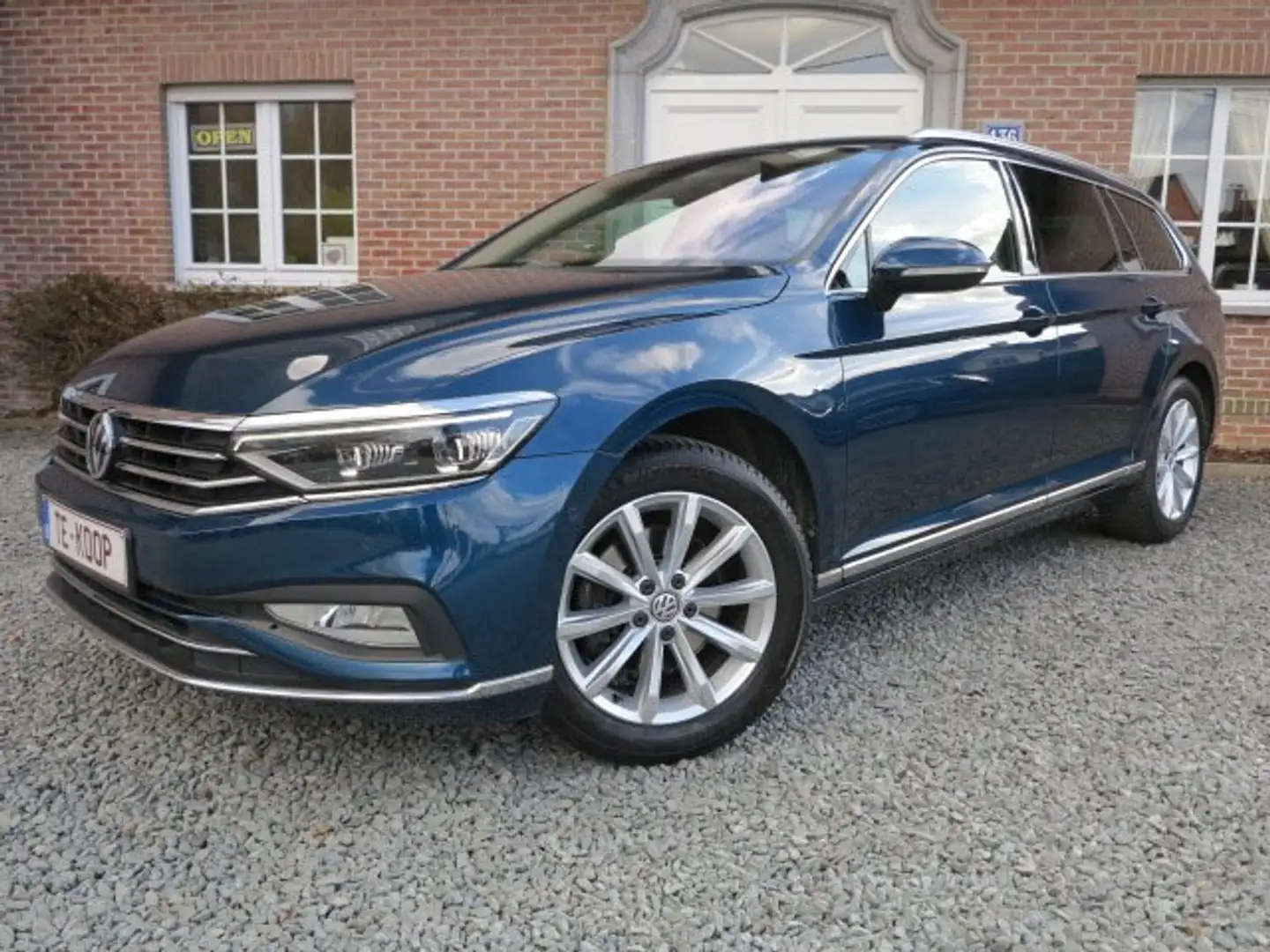 Volkswagen Passat Variant 1.6 TDi DSG PARKPILOT Elegance Business IN PROMO! Blauw - 1
