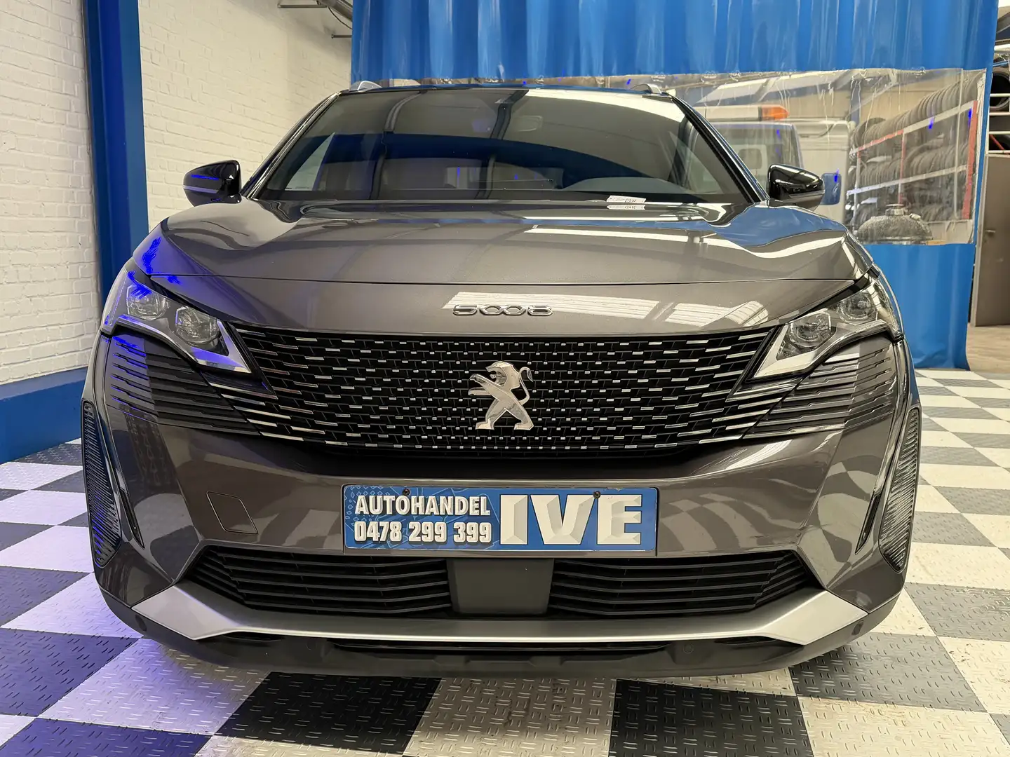 Peugeot 5008 5008 1.2 PureTech GT (EU6.4) Grau - 2