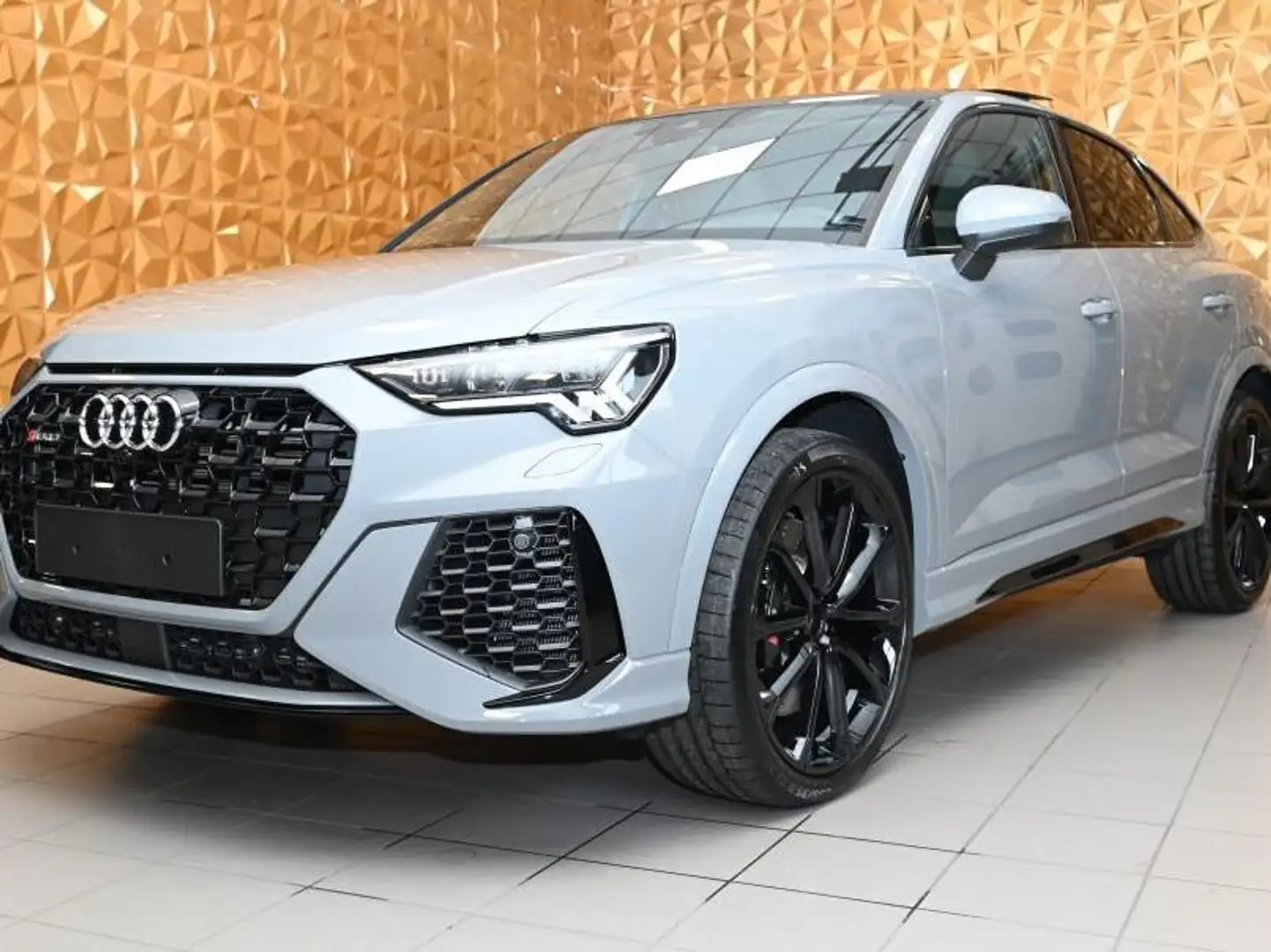 Audi RS Q3 SPB Q.S-TR.DYN.BLACKLINE TET.21"PELLE RS SCONTO20% Grau - 1