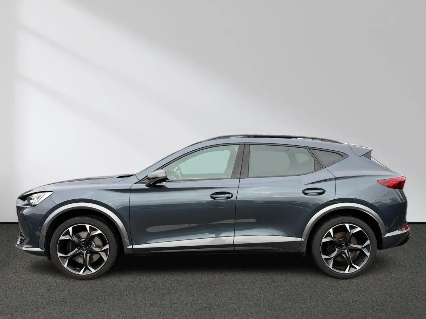 CUPRA Formentor 2.0 TSI DSG 4Drive CarPlay LED Pano Grau - 2