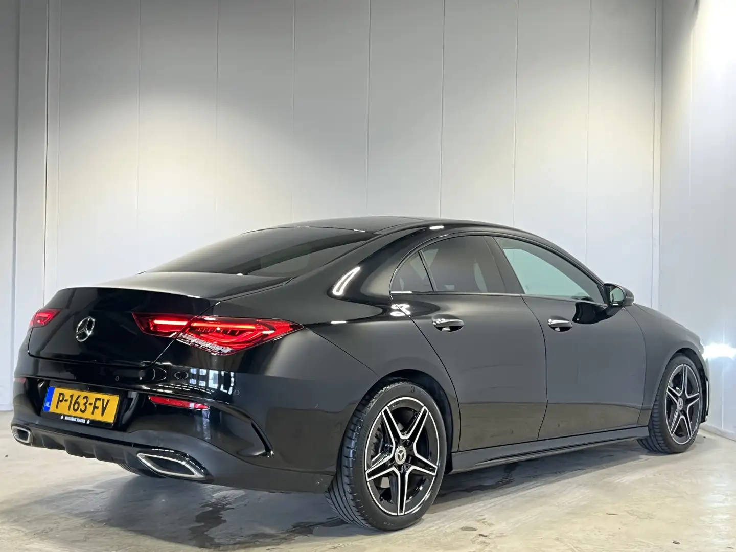 Mercedes-Benz CLA 200 Business Solution AMG | Navigatie | LM Velgen 18" Noir - 2