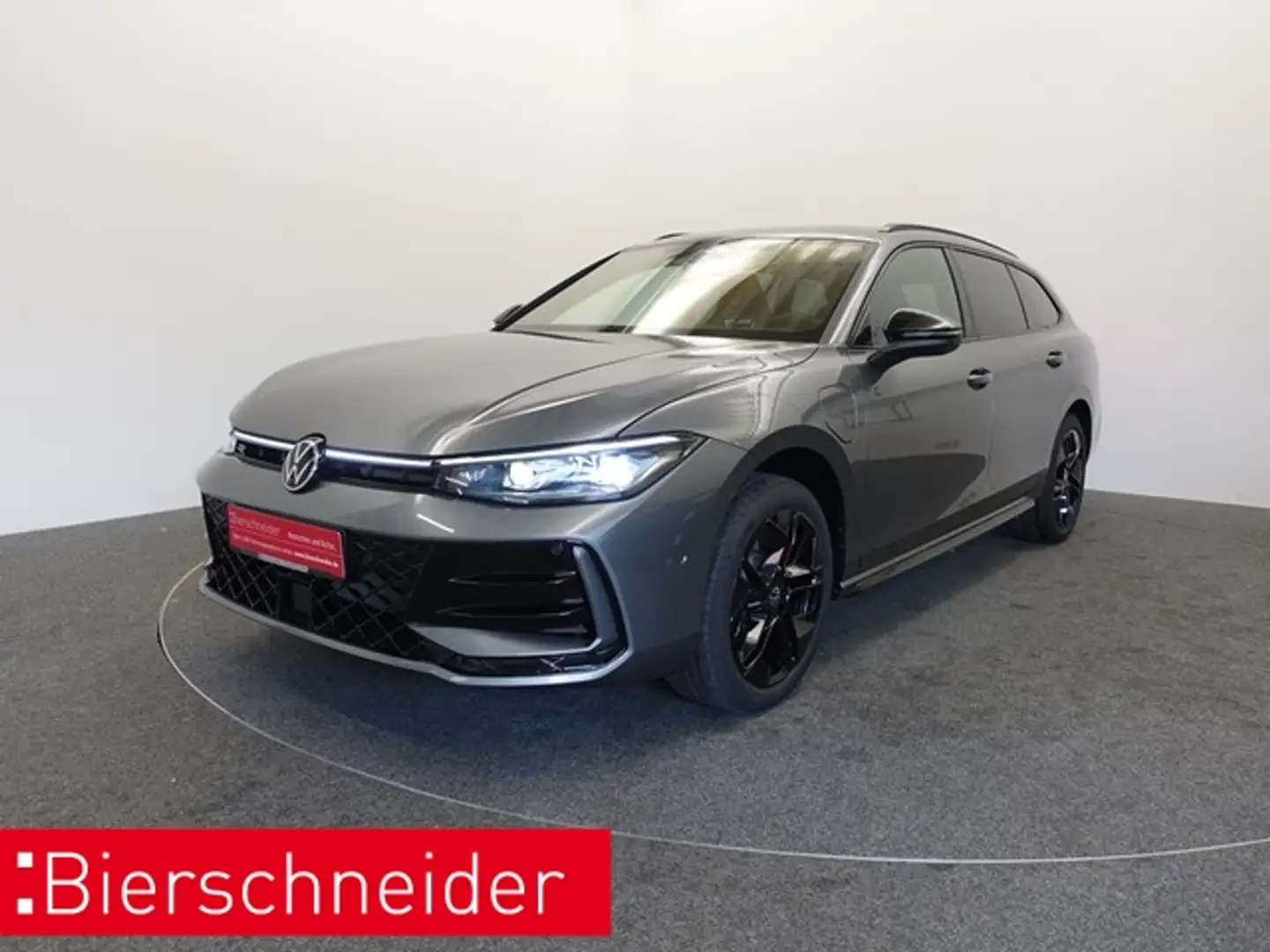 Volkswagen Passat 1.5 TSI DSG eHybrid R-Line Black Style 18 AHK ACC Grau - 1