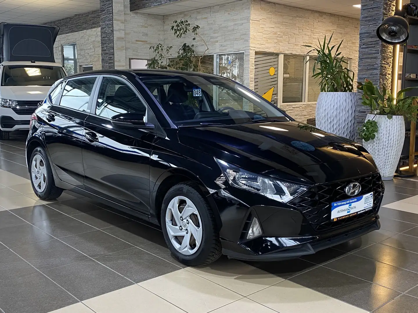 Hyundai i20 Select Mild-Hybrid Spurassist Klima Tempomat Noir - 1