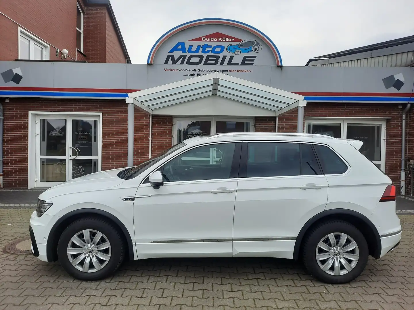 Volkswagen Tiguan Highline R-LINE 4Motion NAVY KAMERA TOP ZUSTAND Weiß - 2