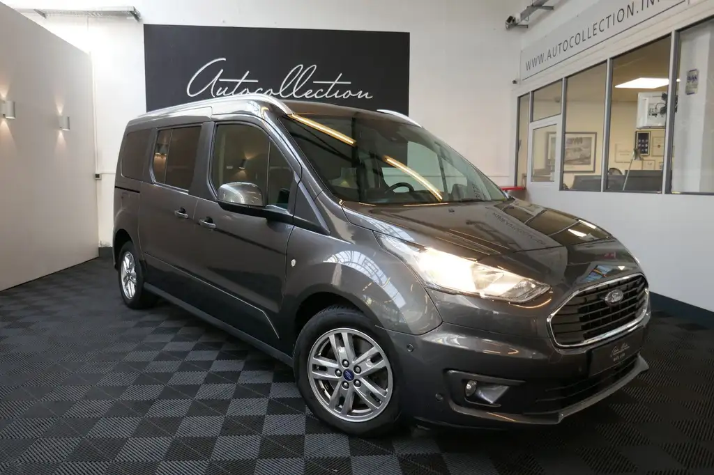 Ford Grand Tourneo 2018 из Европы — купить под ключ