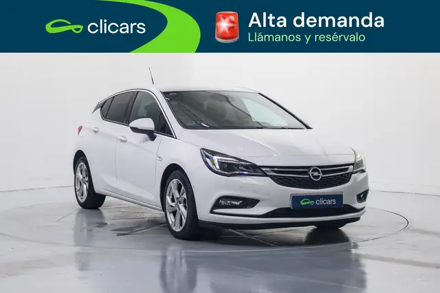 Opel Astra view 3