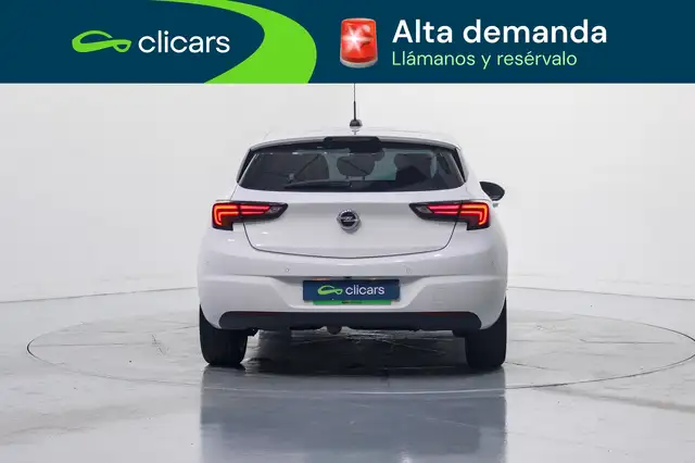 Opel Astra view 4