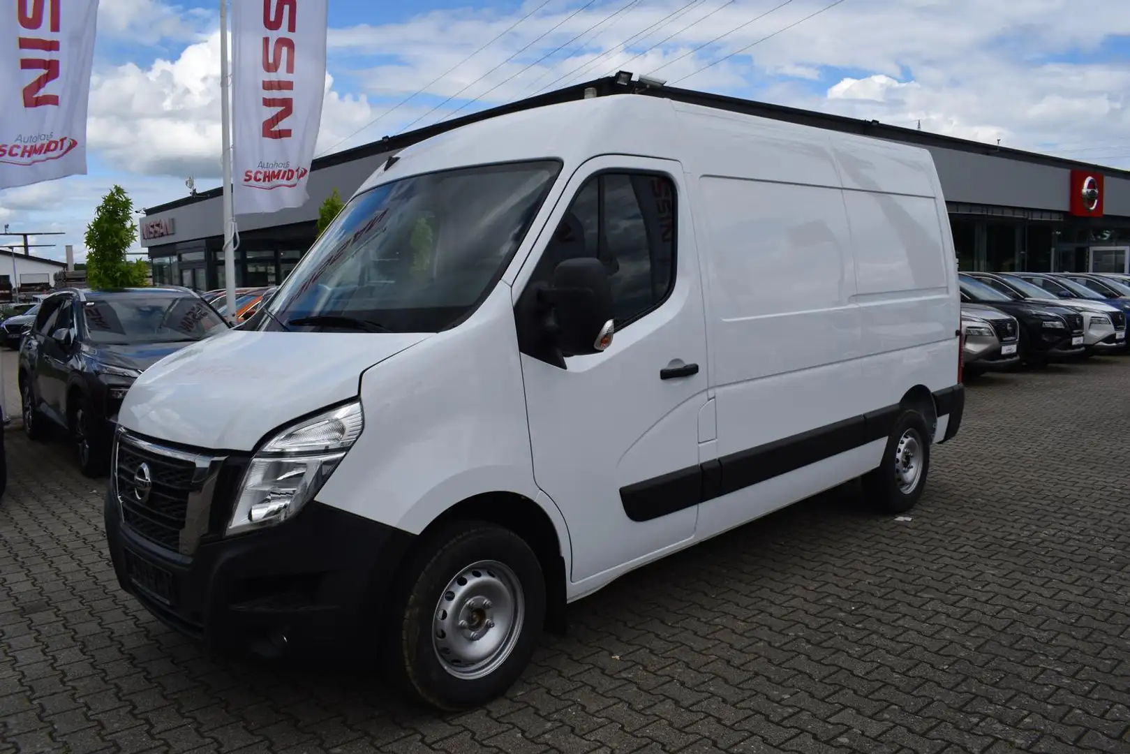 Nissan Interstar dCi110 Kasten L2H2 Acenta Weiß - 2