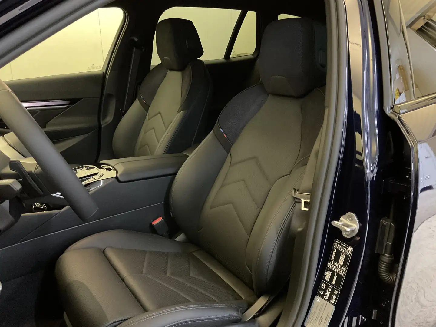 BMW 520 520d xDrive Blau - 2