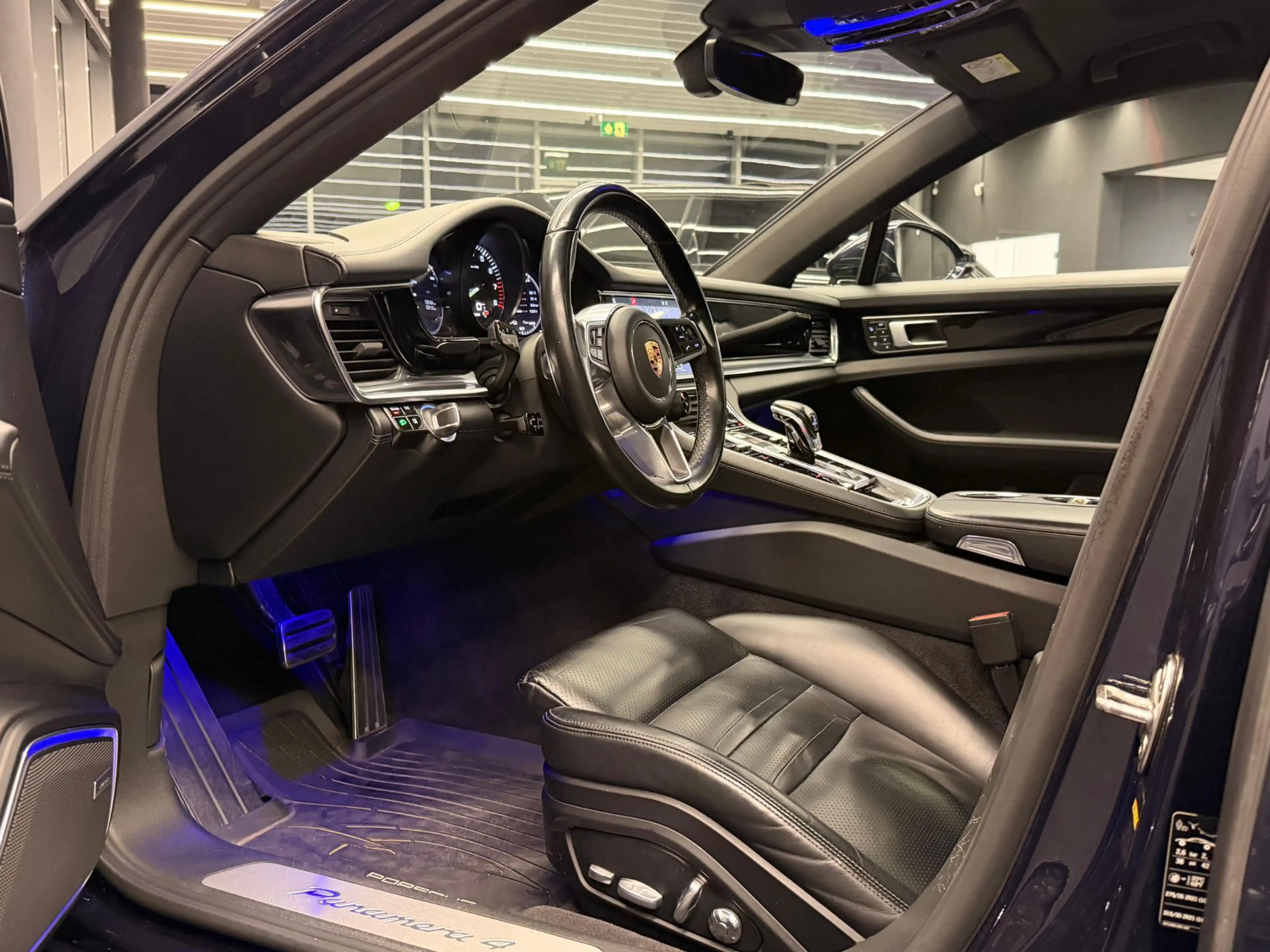 Porsche Panamera Sport Turismo 2.9 E-Hybrid**Sport Design**Matrix* — photo 15