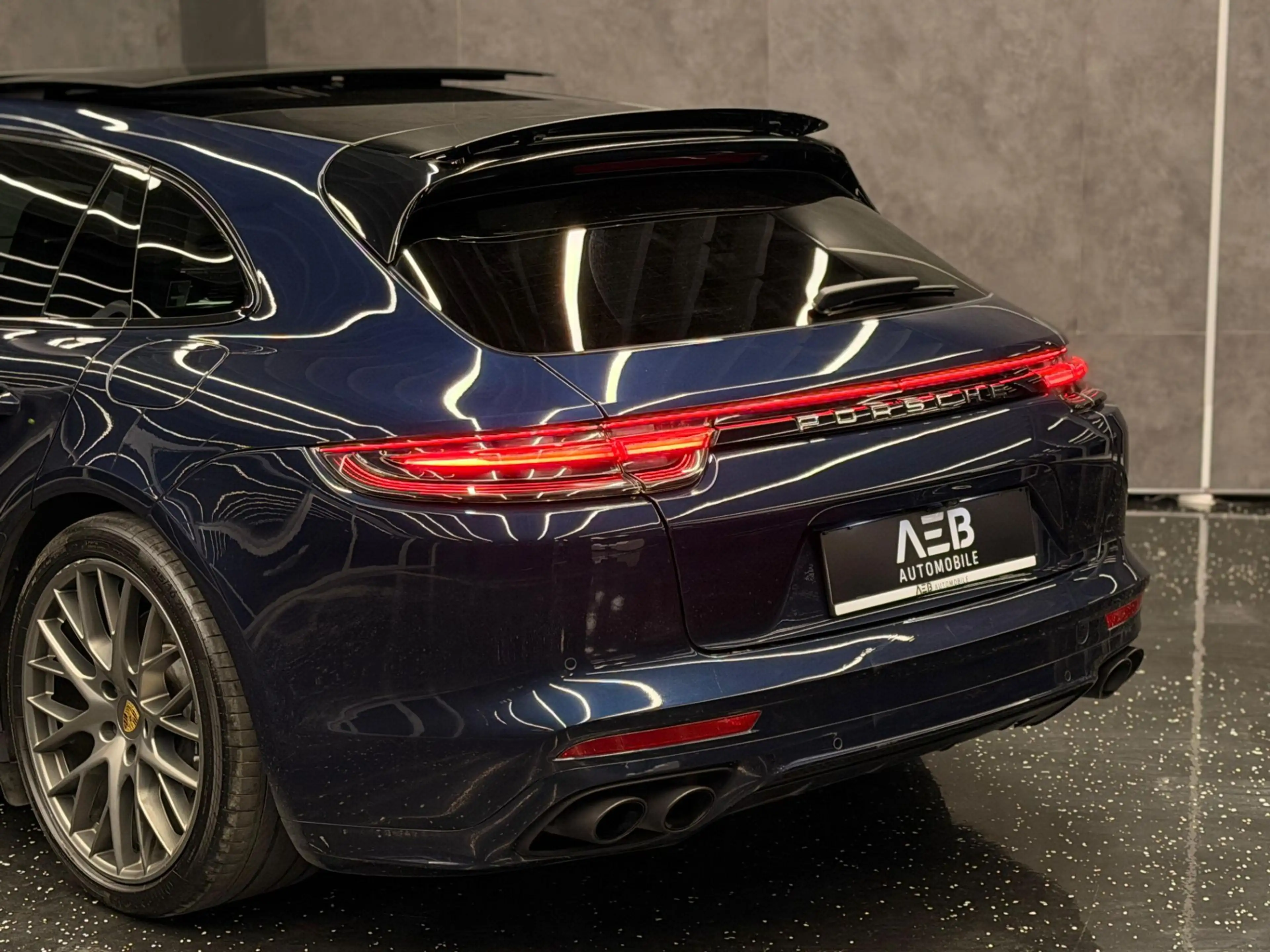 Porsche Panamera Sport Turismo 2.9 E-Hybrid**Sport Design**Matrix* — photo 9