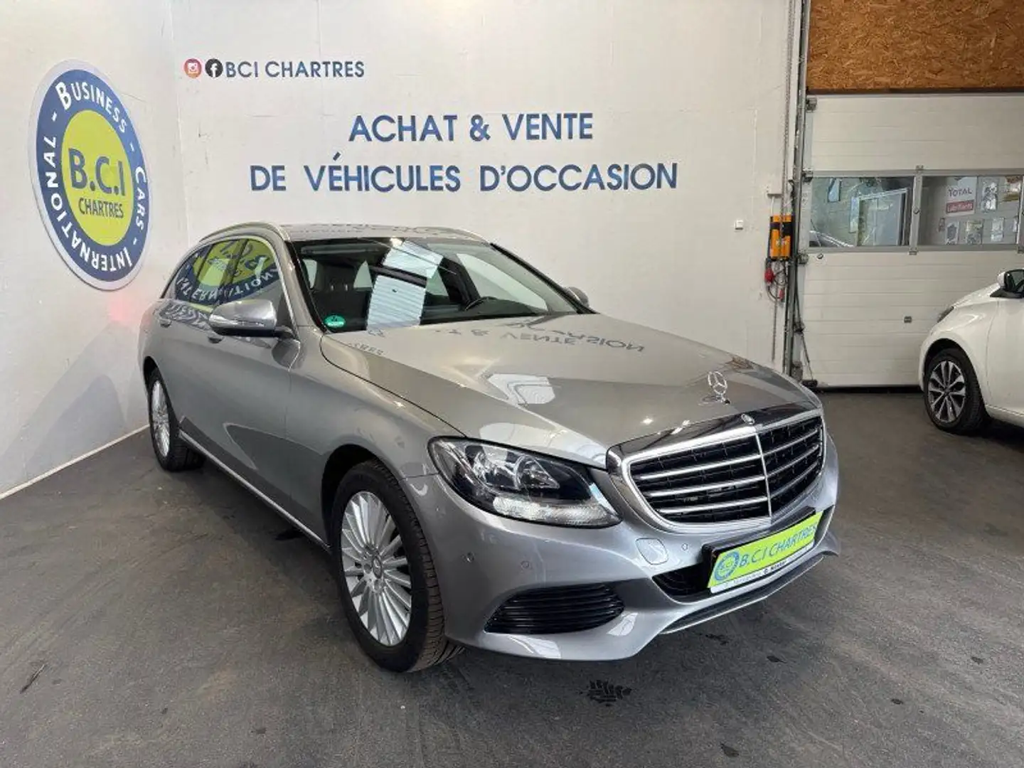 Mercedes-Benz C 180 BREAK 180 AVANTGARDE EXECUTIVE 7G-TRONIC %2B Gris - 2