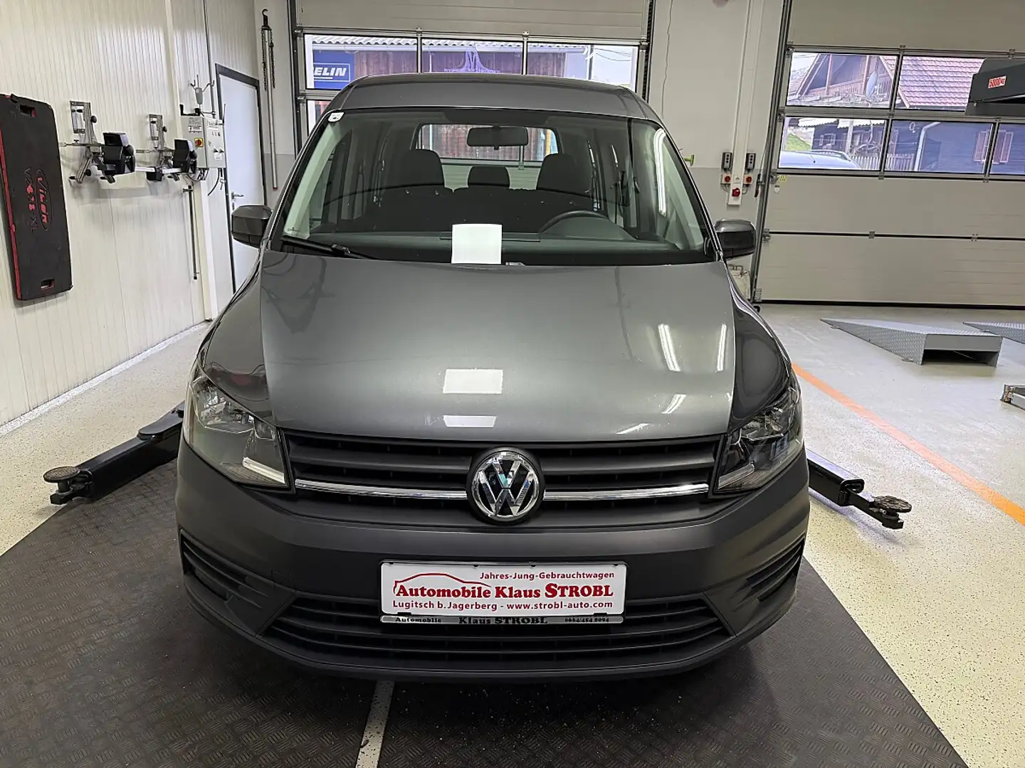 Volkswagen Caddy Kombi Trendline 2,0 TDI *NAVI-PDC* Grau - 2