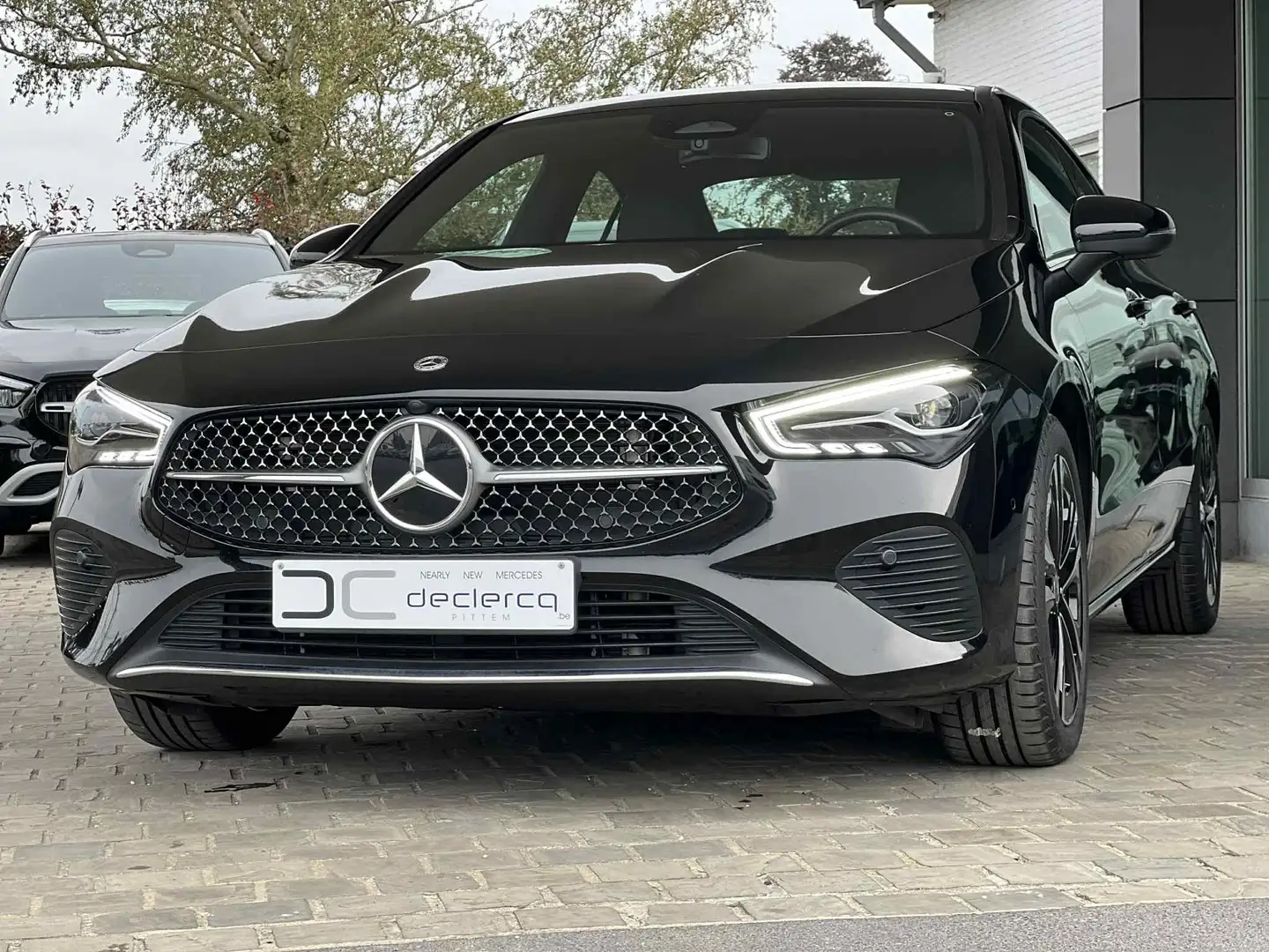 Mercedes-Benz CLA 180 7G-DCT Progressive 2024 CAMERA KEYLESSGO LED PTS Schwarz - 1