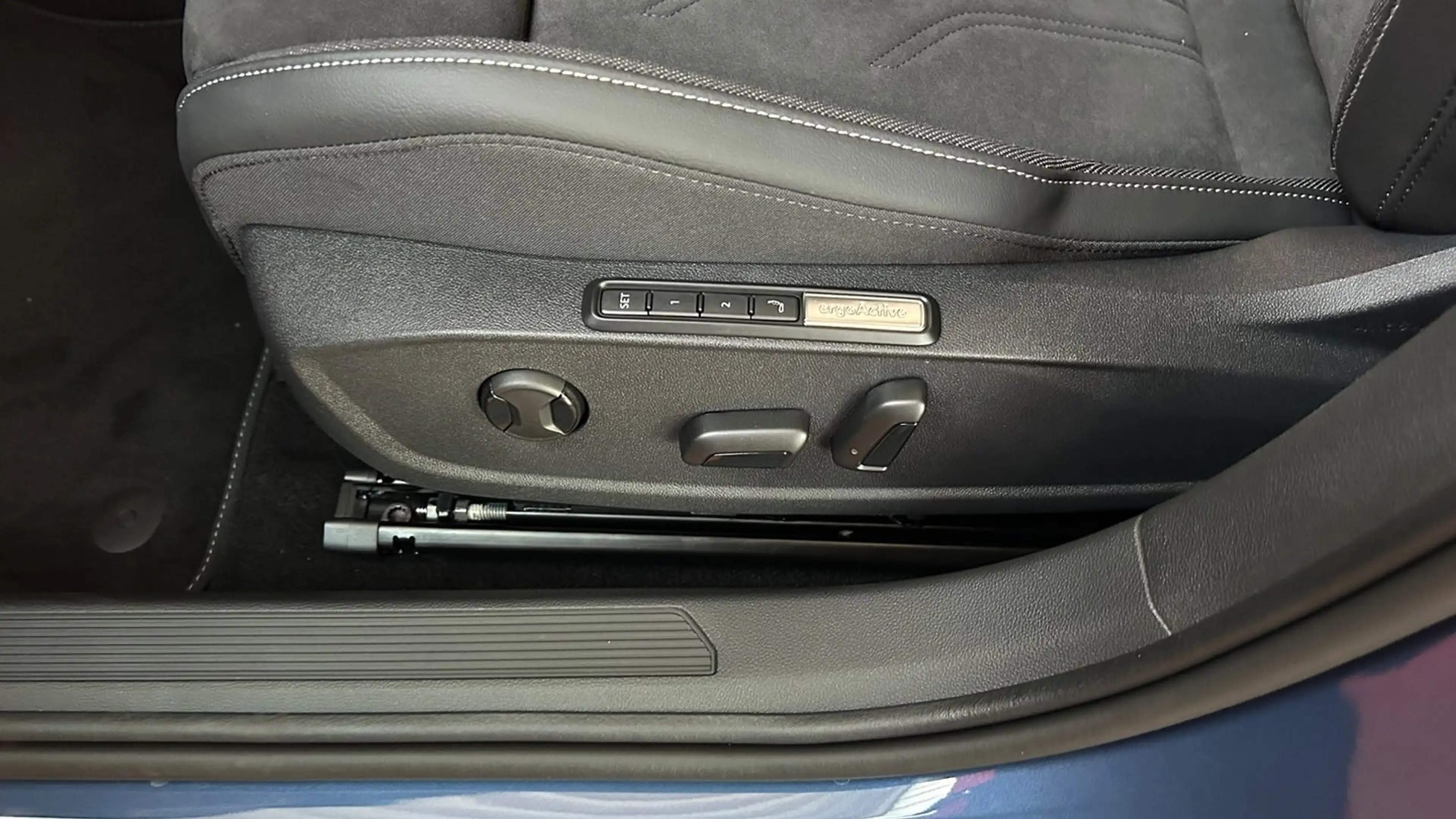 Volkswagen Golf Variant Business mHeV DSG — photo 15