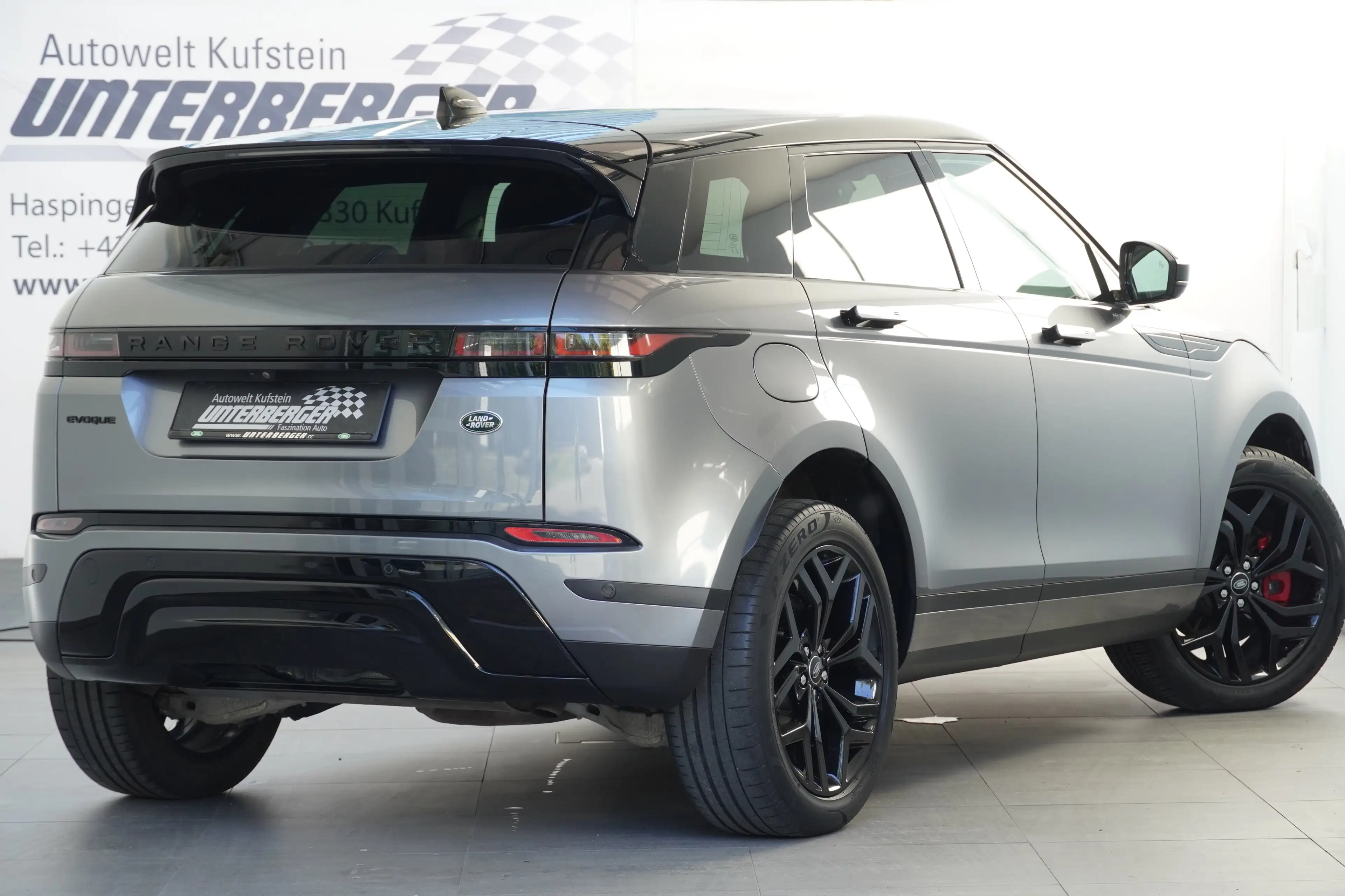Land Rover Range Rover Evoque RRE P200 SE — photo 5