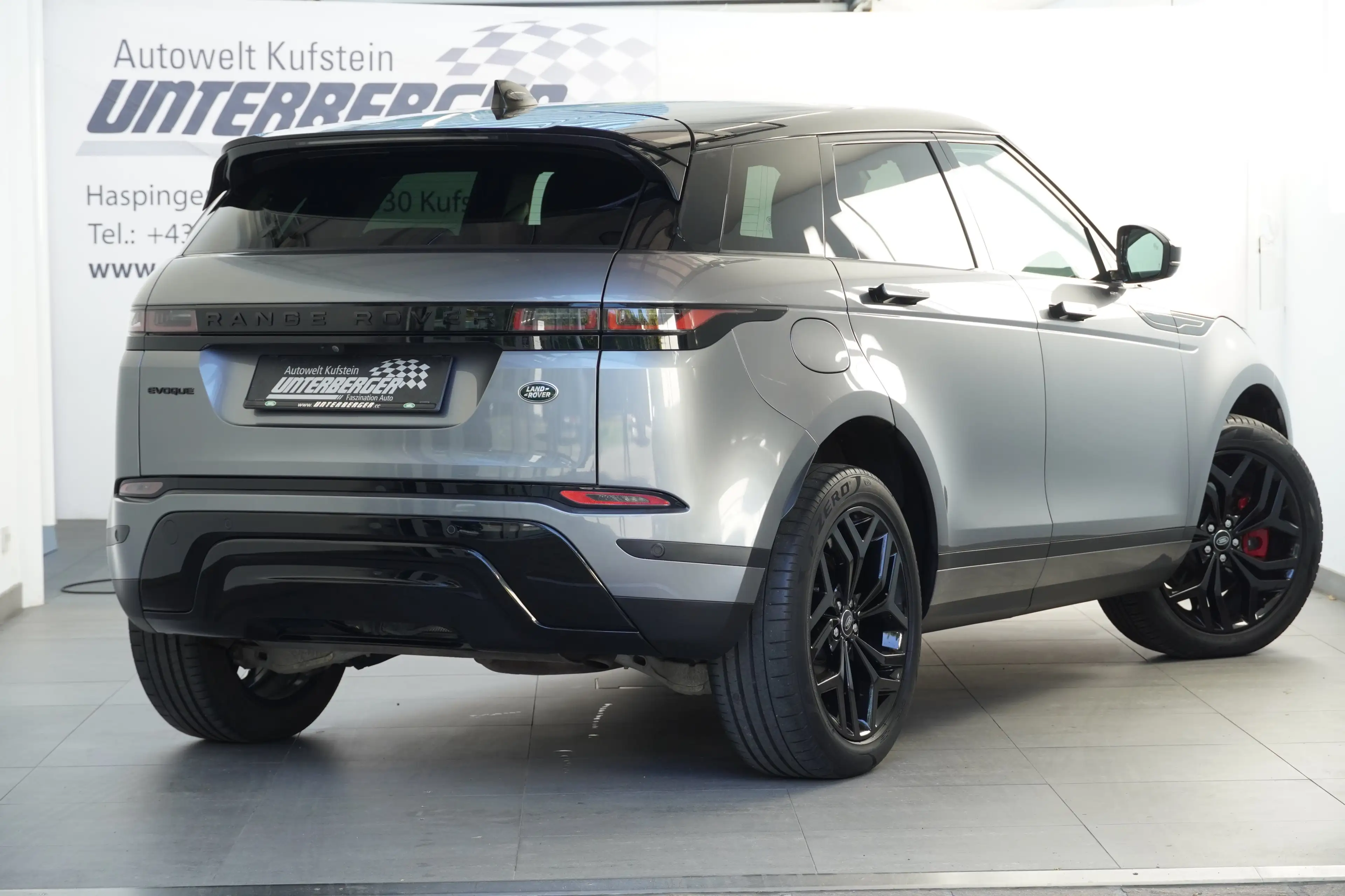 Land Rover Range Rover Evoque RRE P200 SE — photo 4