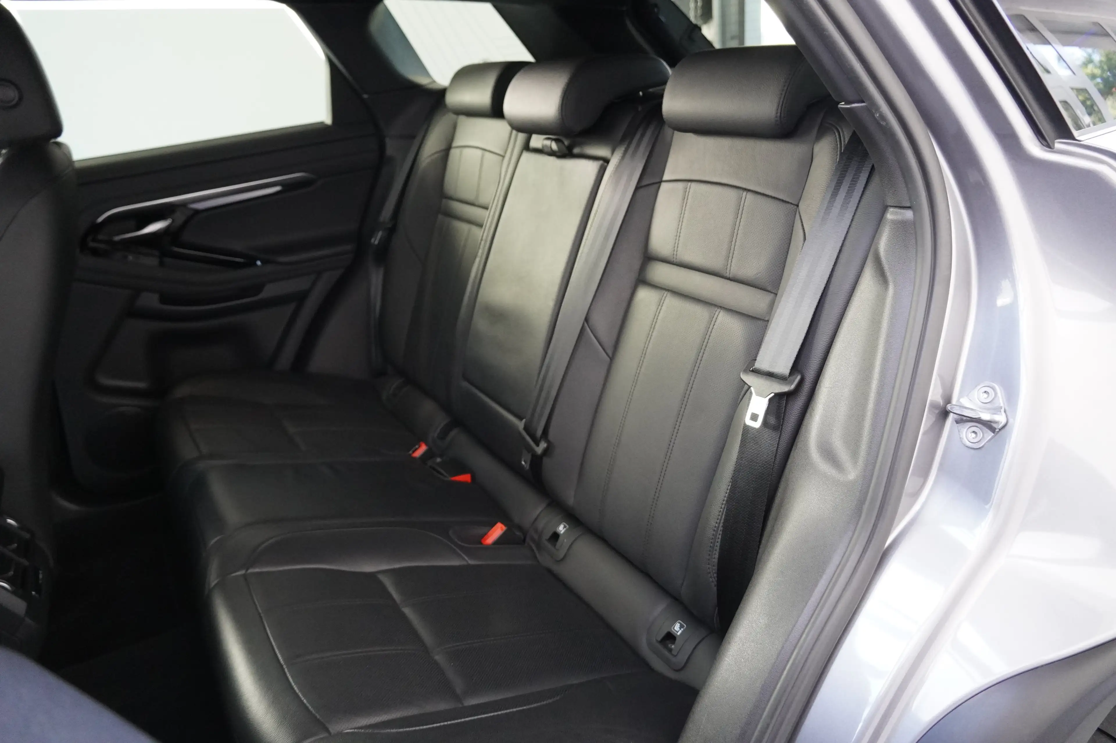 Land Rover Range Rover Evoque RRE P200 SE — photo 11