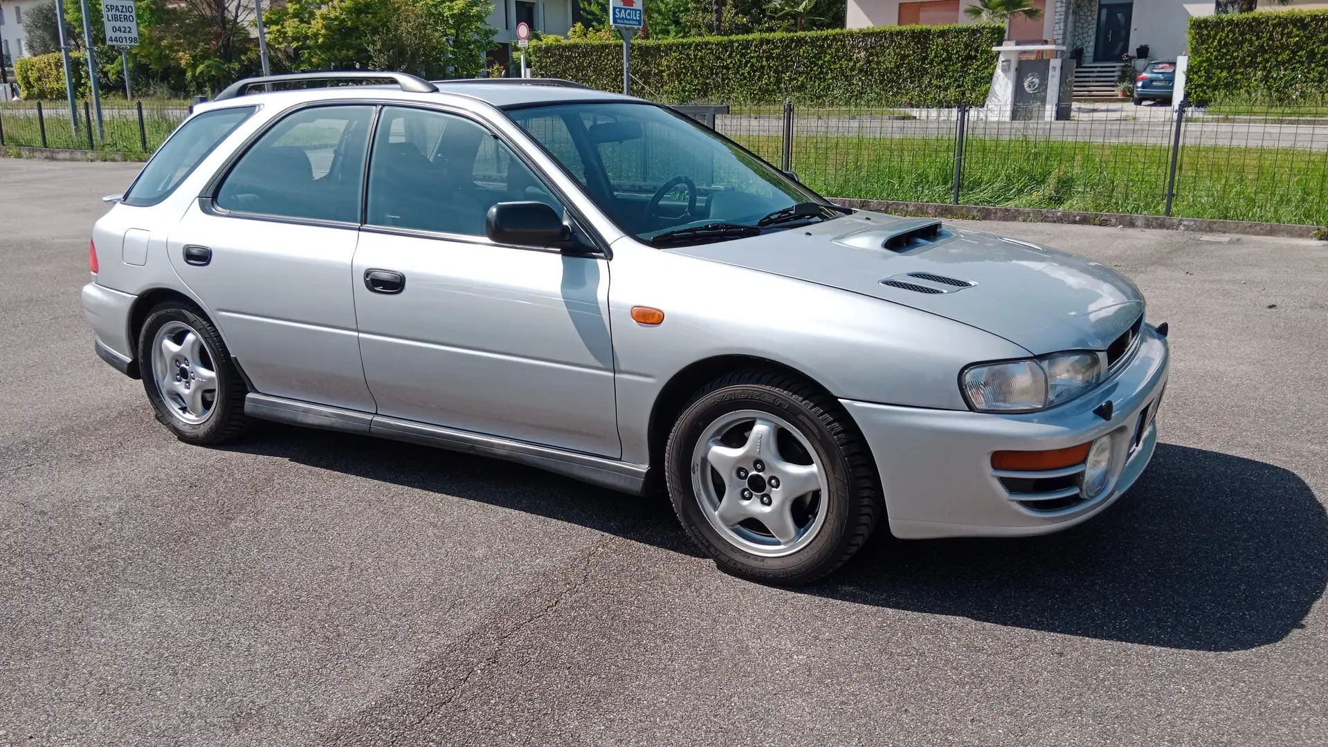 Subaru Impreza Impreza CW 2.0 turbo 4wd GT Grau - 2
