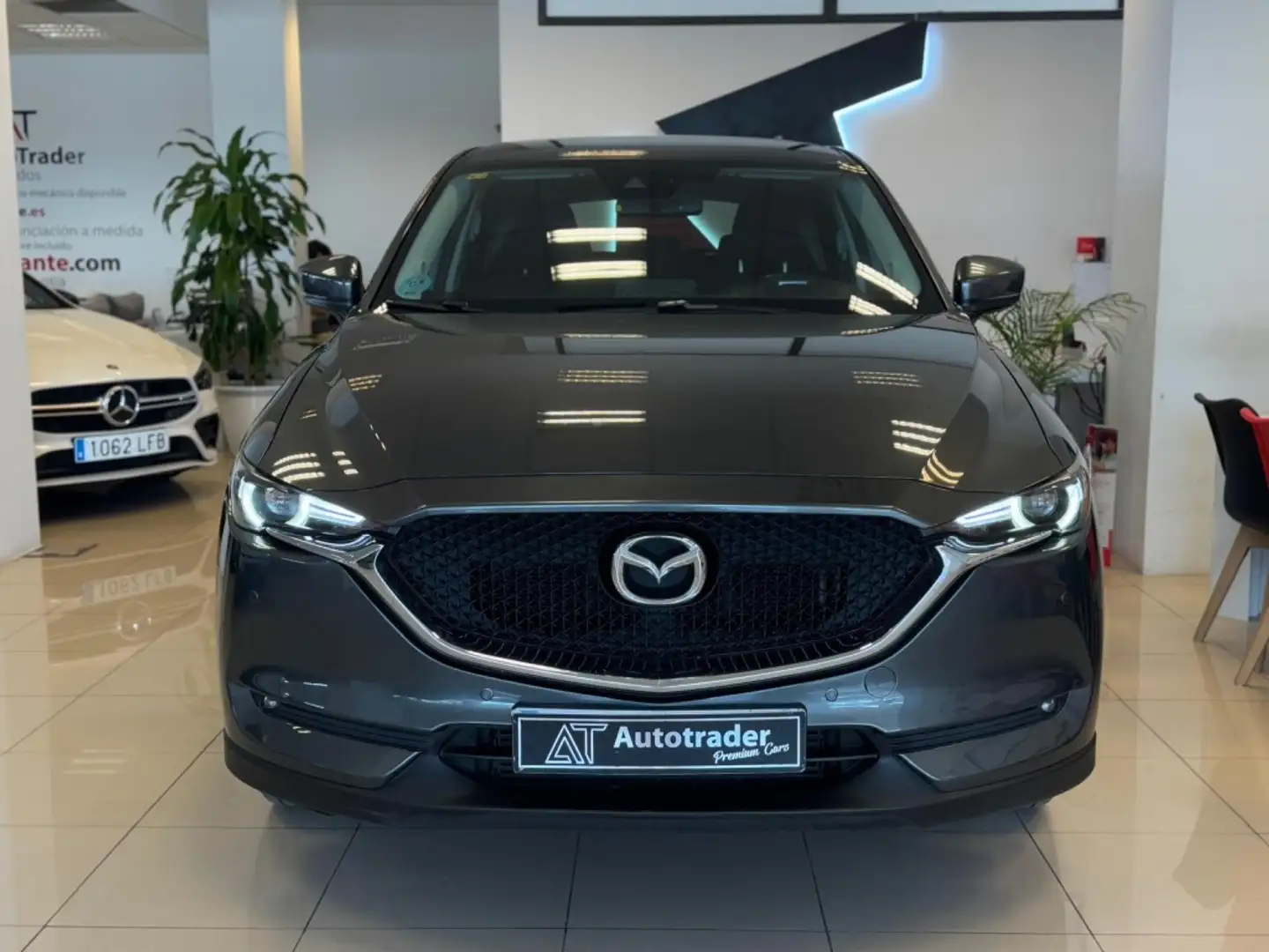 Mazda CX-5 2.2 Skyactiv-D Evolution Design 2WD Aut. 110Kw Gris - 2