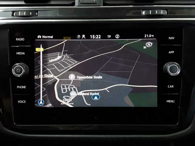 Volkswagen Tiguan view 12