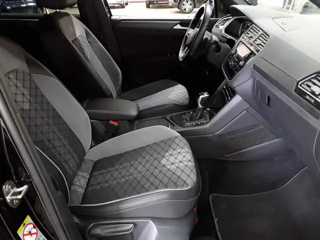 Volkswagen Tiguan view 8