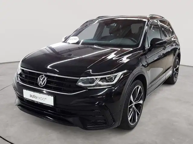 Volkswagen Tiguan view 2
