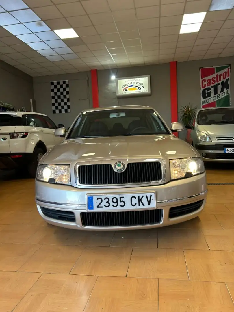 Skoda Superb 1.9TDI Classic 130 Beige - 1
