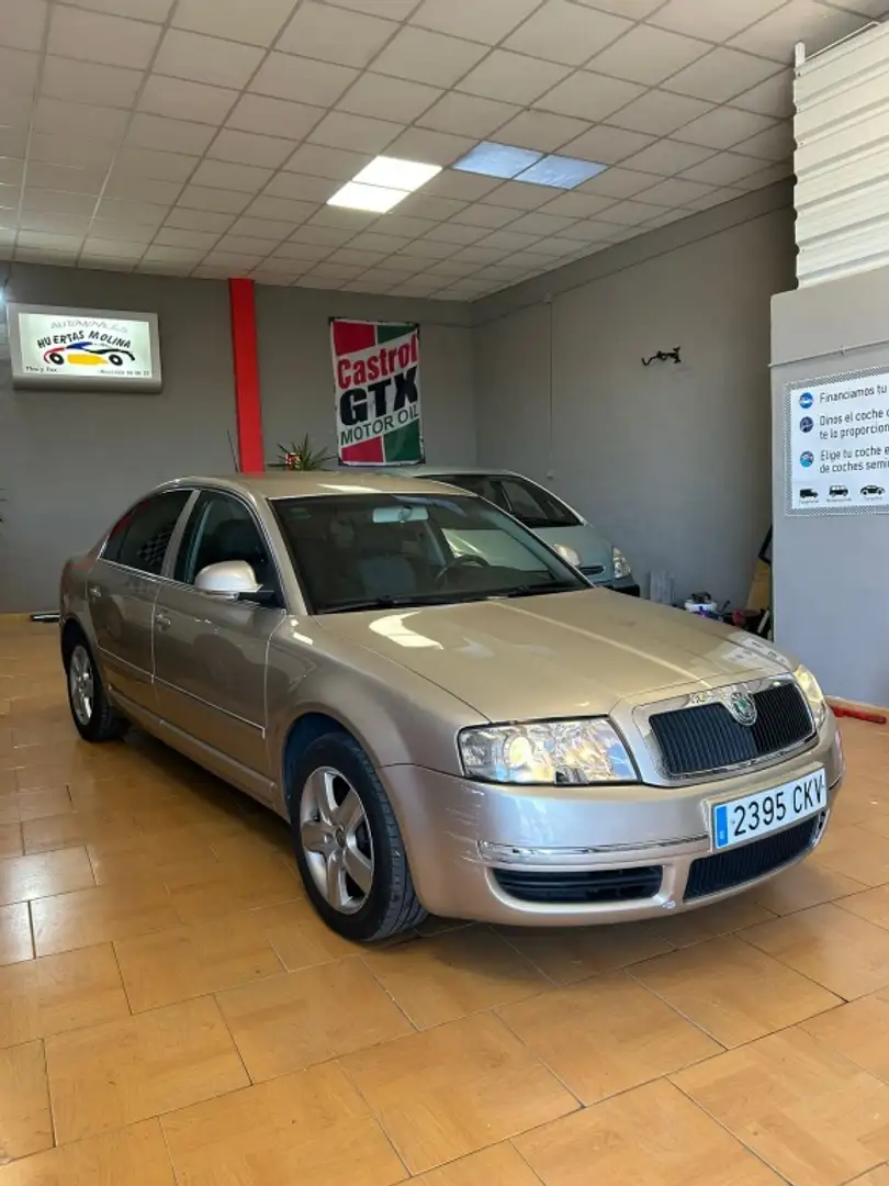 Skoda Superb 1.9TDI Classic 130 Beige - 2