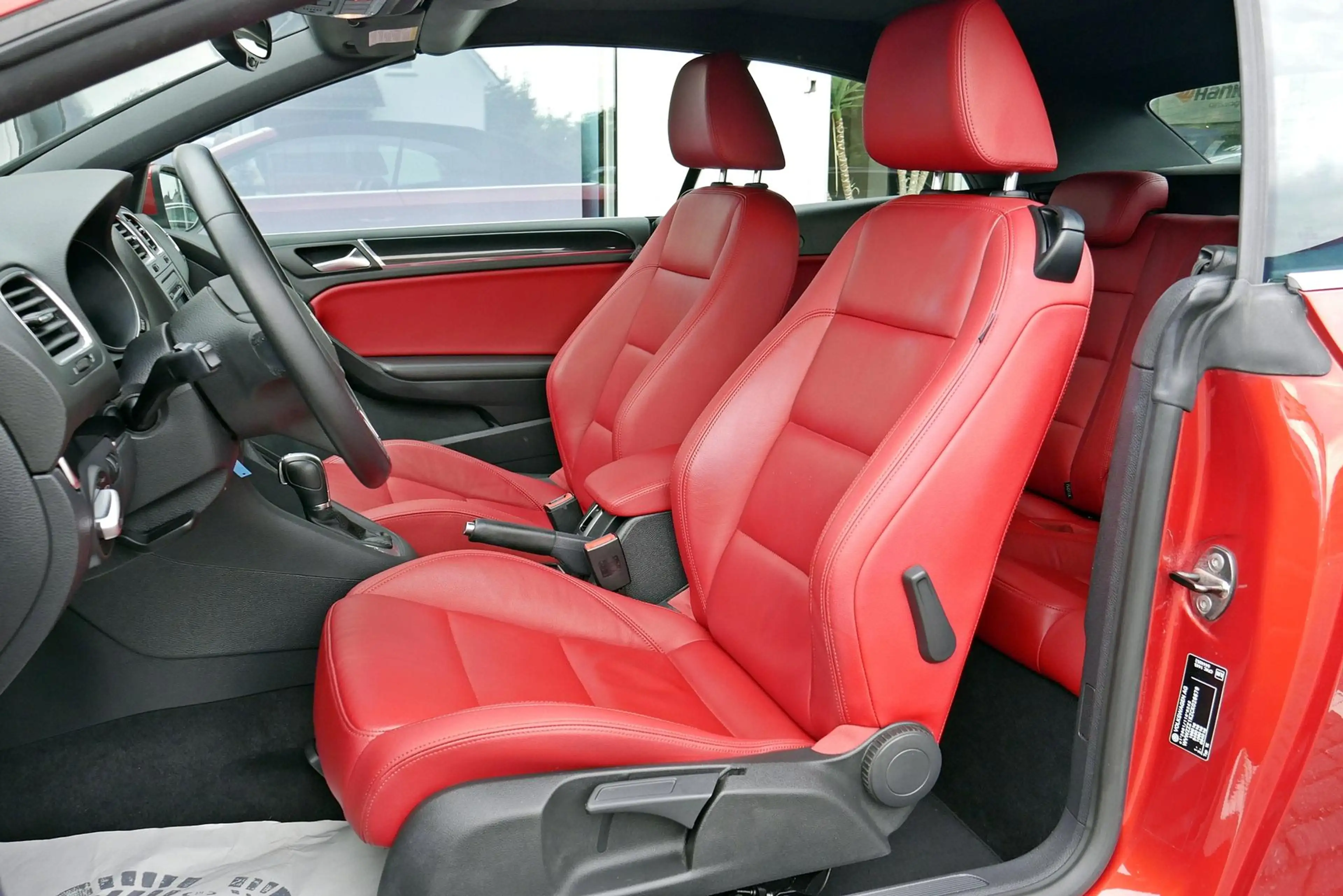 Volkswagen Golf Cabriolet VI Exclusive 2.0 TDI DSG Einzelstück Xenon Lede... — photo 15
