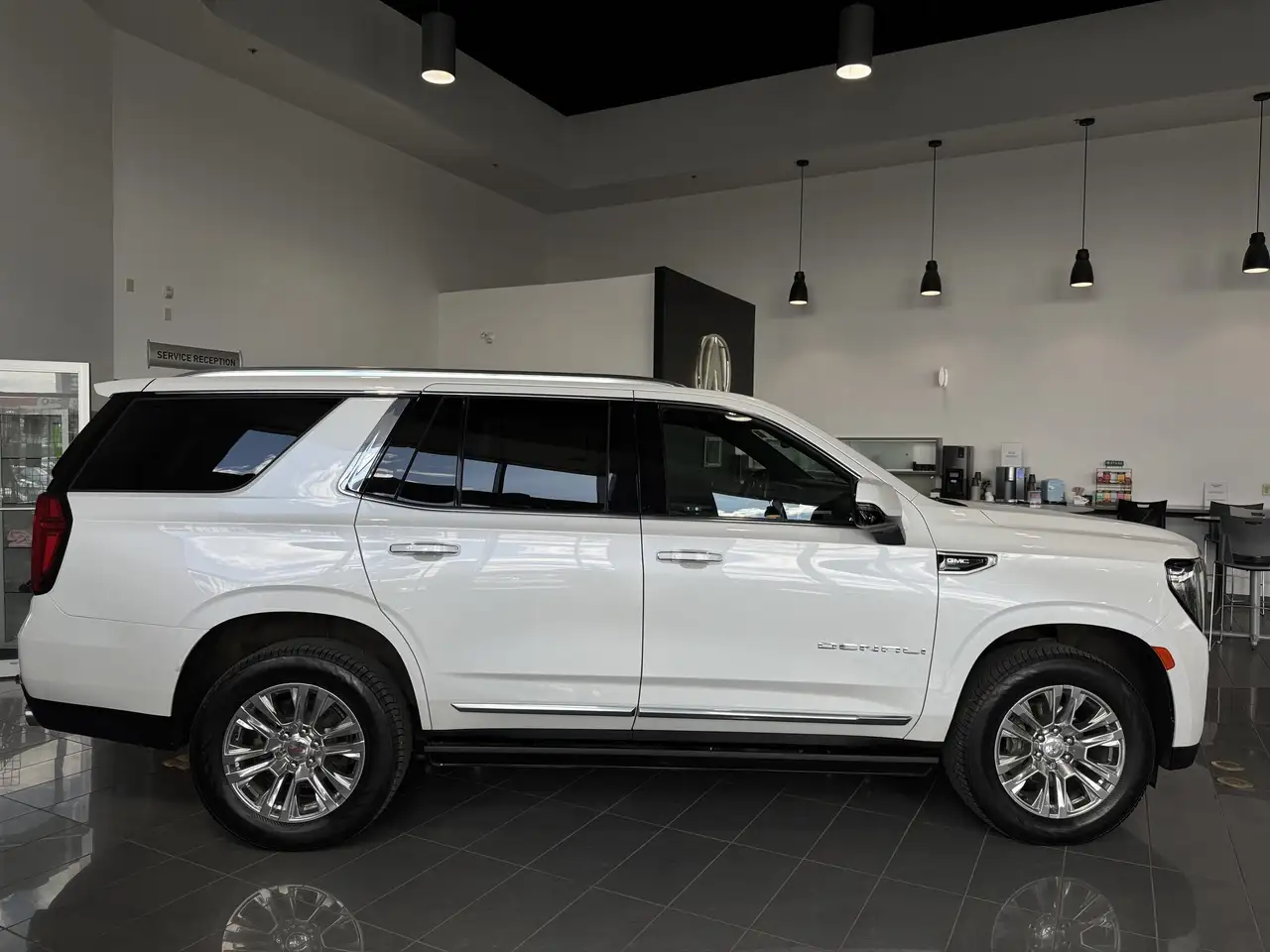 GMC Yukon снимка GMC Yukon