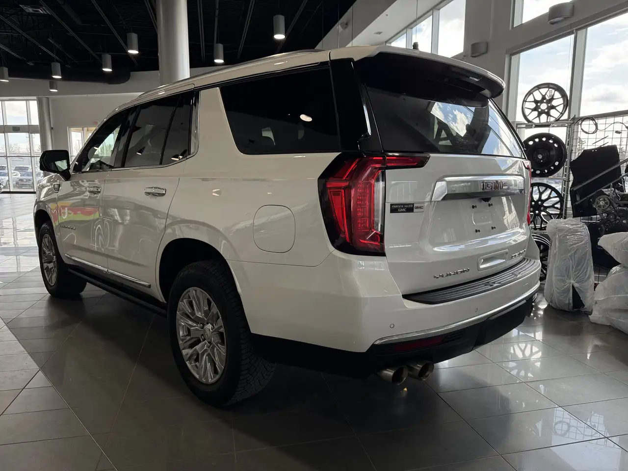 GMC Yukon снимка GMC Yukon