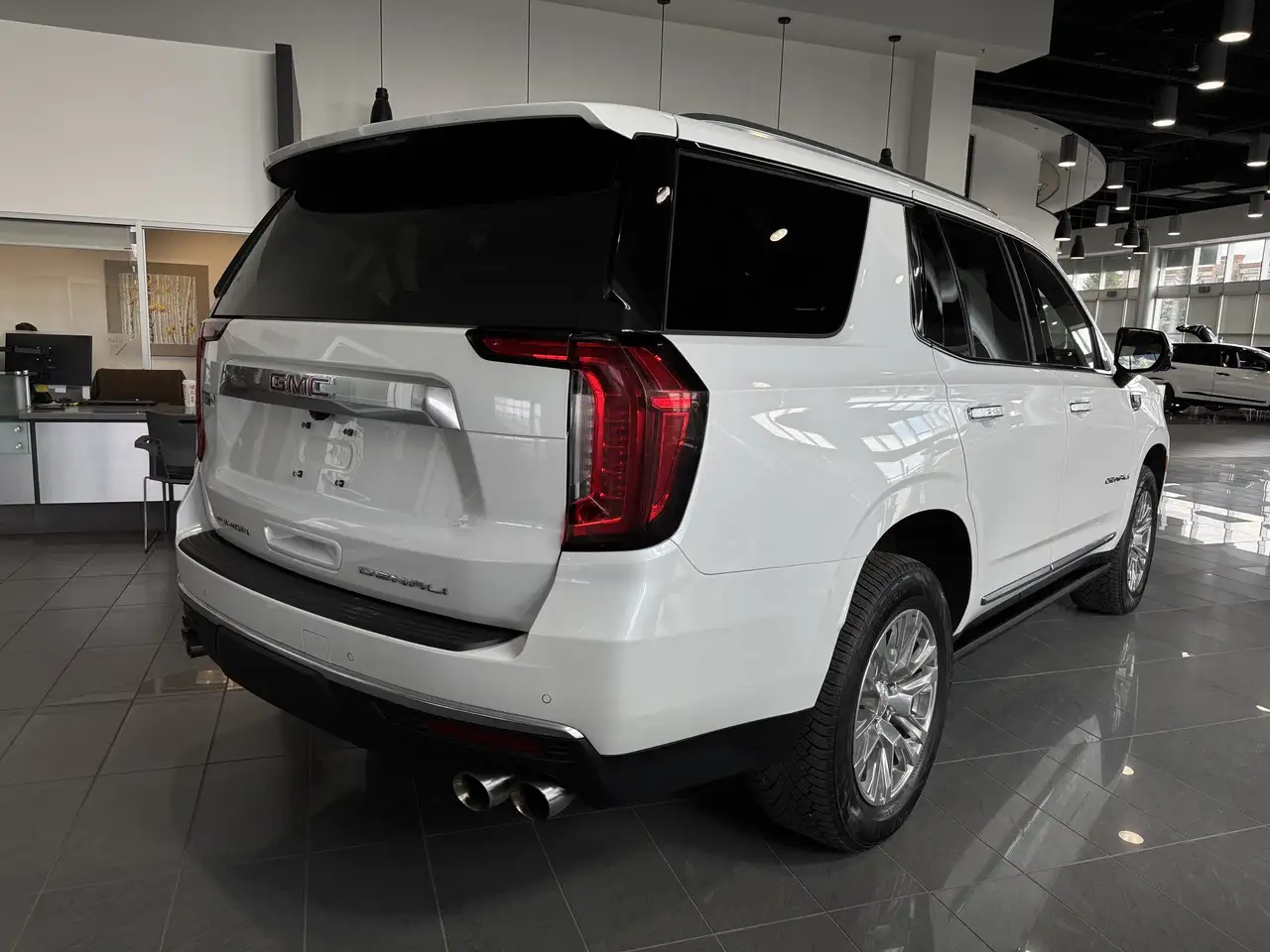 GMC Yukon снимка GMC Yukon